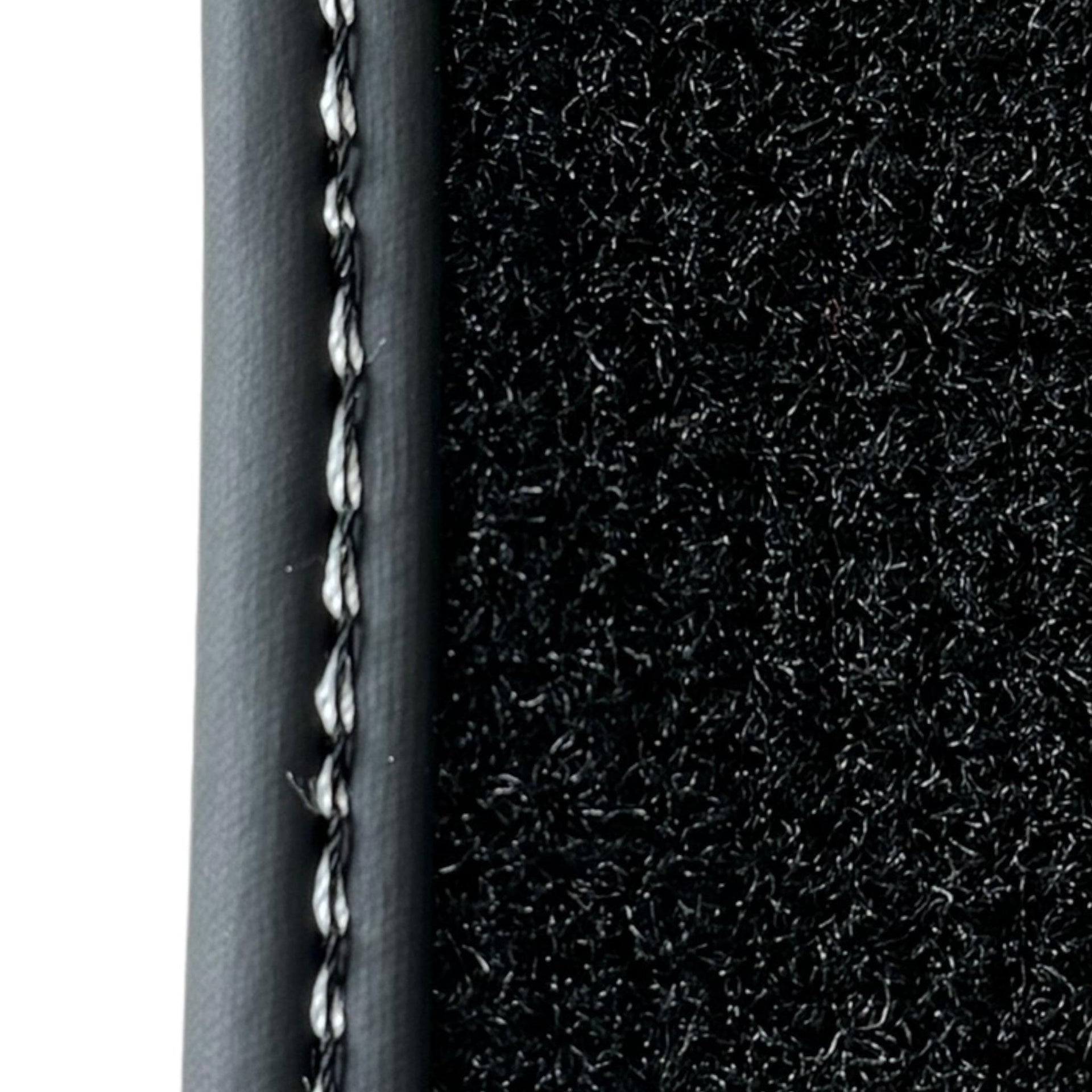 Black Floor Mats for Porsche Cayenne (2010-2018) with Red Alcantara Leather - AutoWin