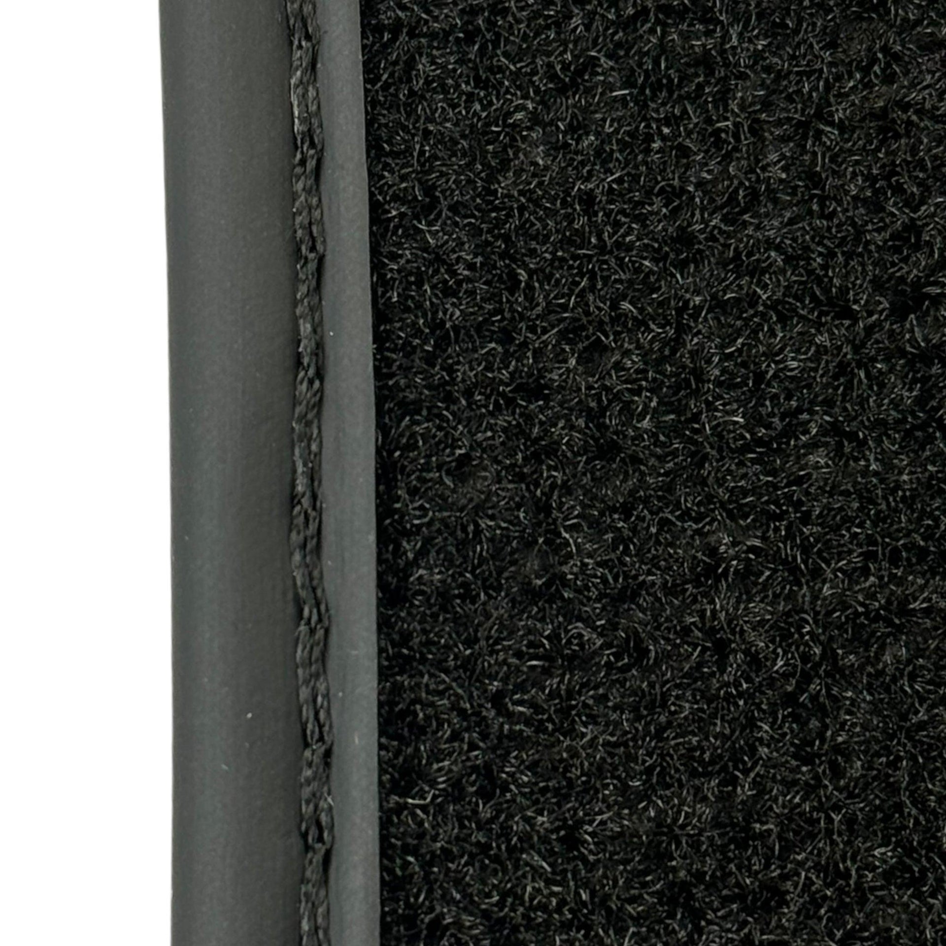 Black Floor Mats for Mercedes Benz C218 Coupe Facelift with Carbon | ER56 Performance - AutoWin