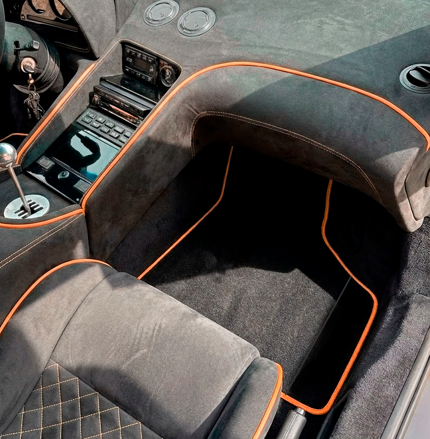 Customizable Leather Floor Mats with Square Pattern for Lamborghini Diablo (1990-2001) - AutoWin