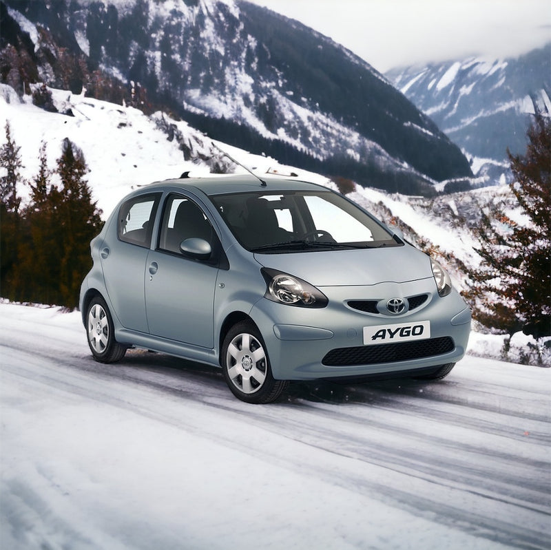 سجادات أرضية فاخرة من Autowin لسيارة Toyota Aygo Hatchback (2005-2009)