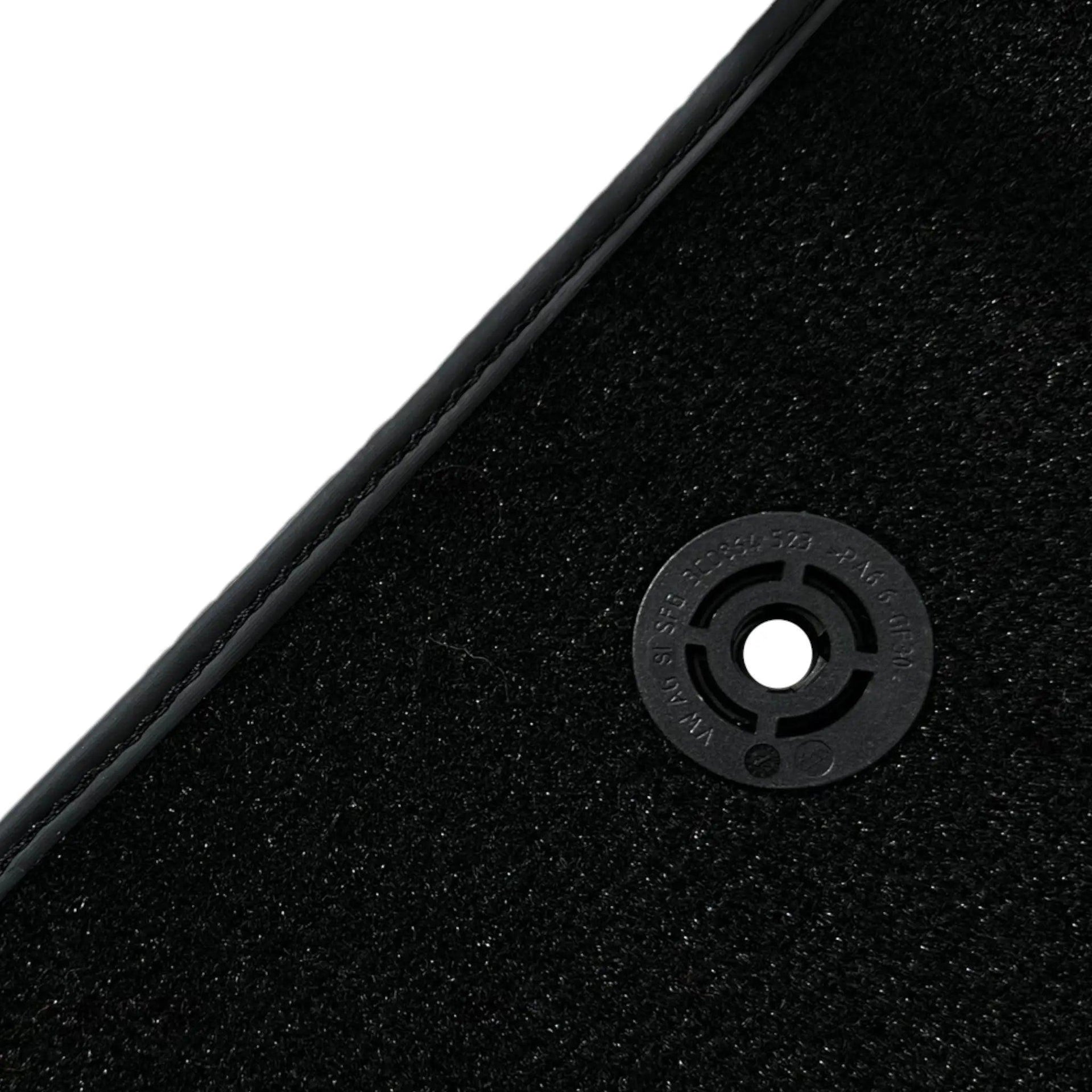 Black Floor Mats for Infiniti Q50 (2013-2020) - AutoWin