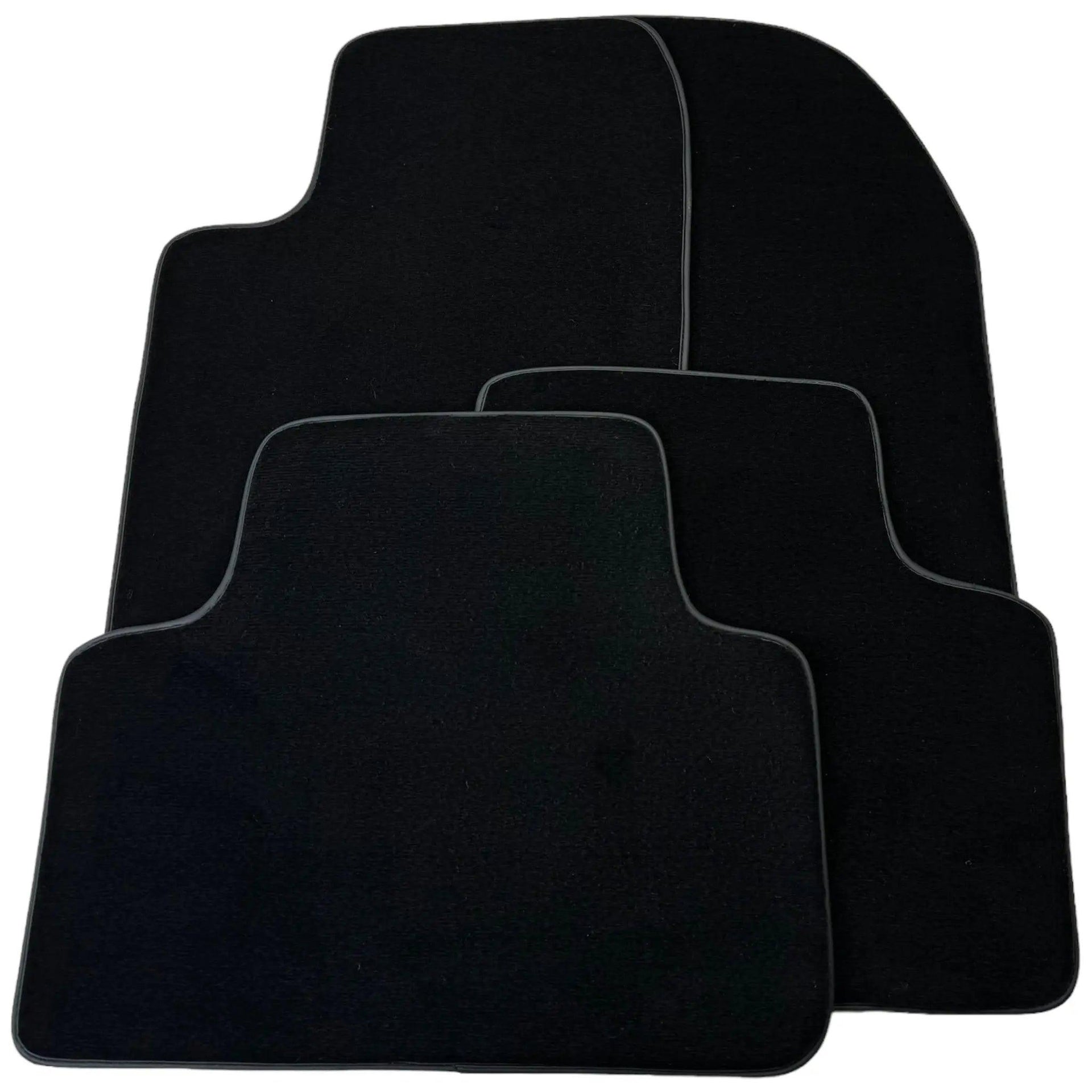 Black Floor Mats for Jeep Cherokee KL (2014-2024) - AutoWin