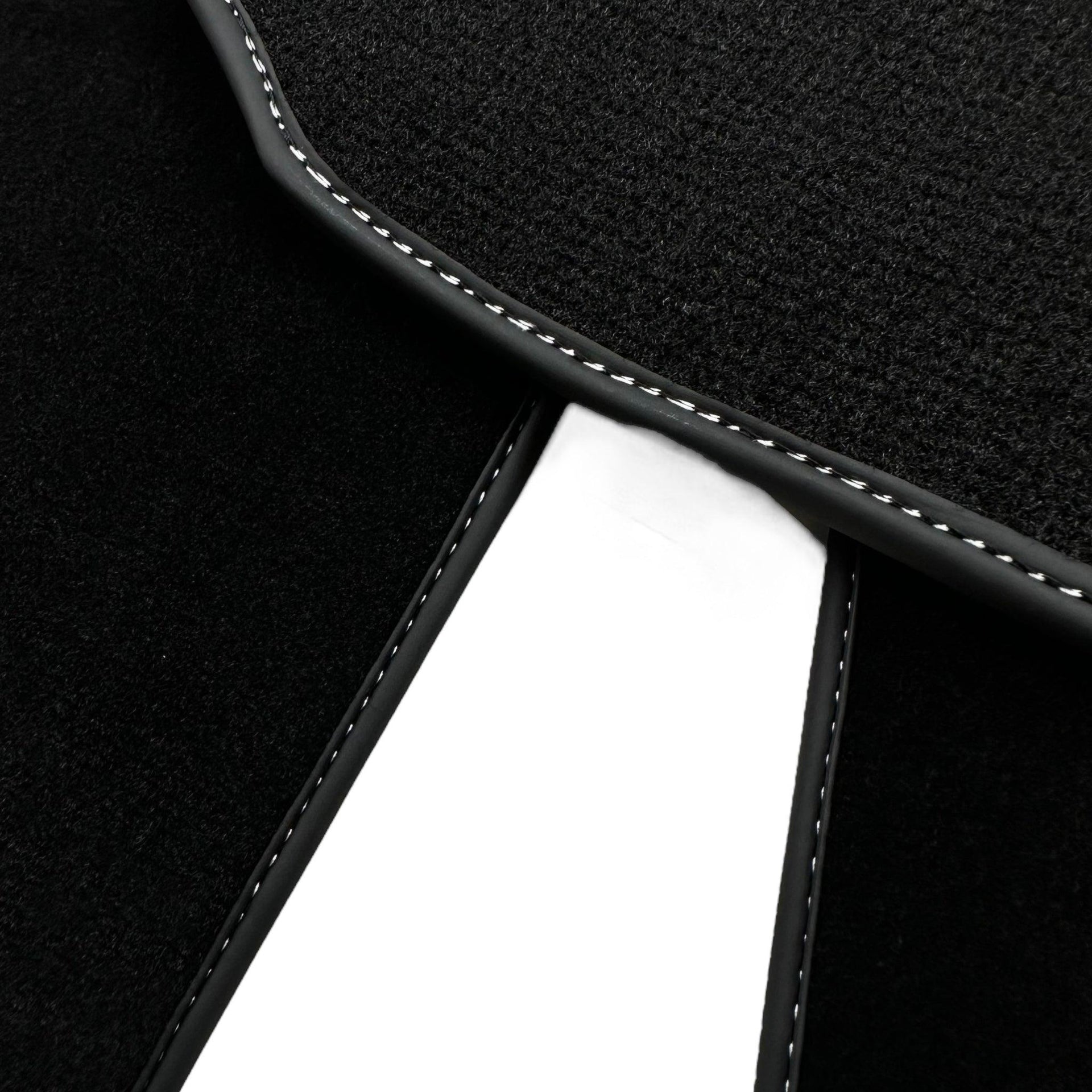 Black Floor Mats for Kia XCeed (2019-2024) - AutoWin