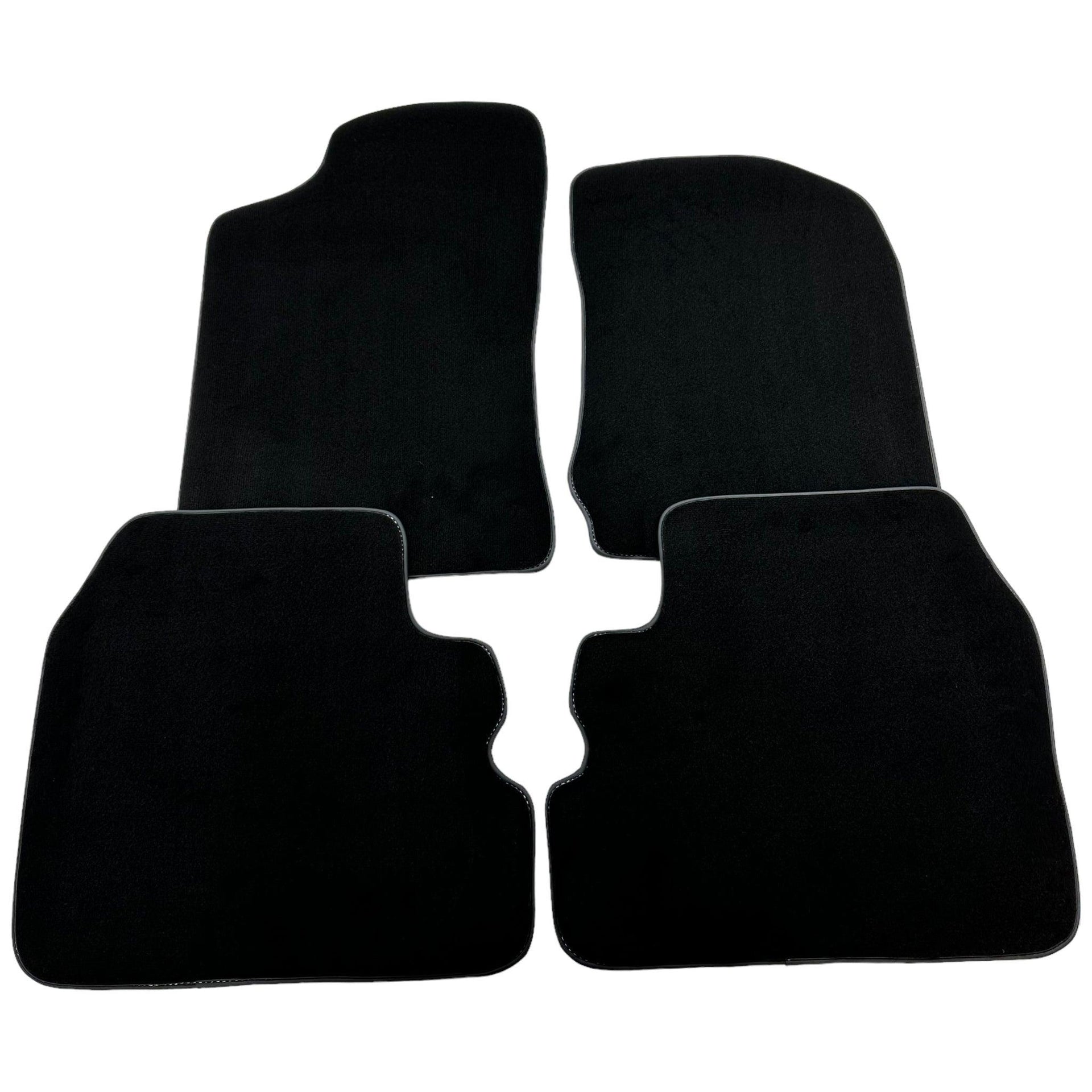 Black Floor Mats For Toyota Hilux (1998-2005) - AutoWin