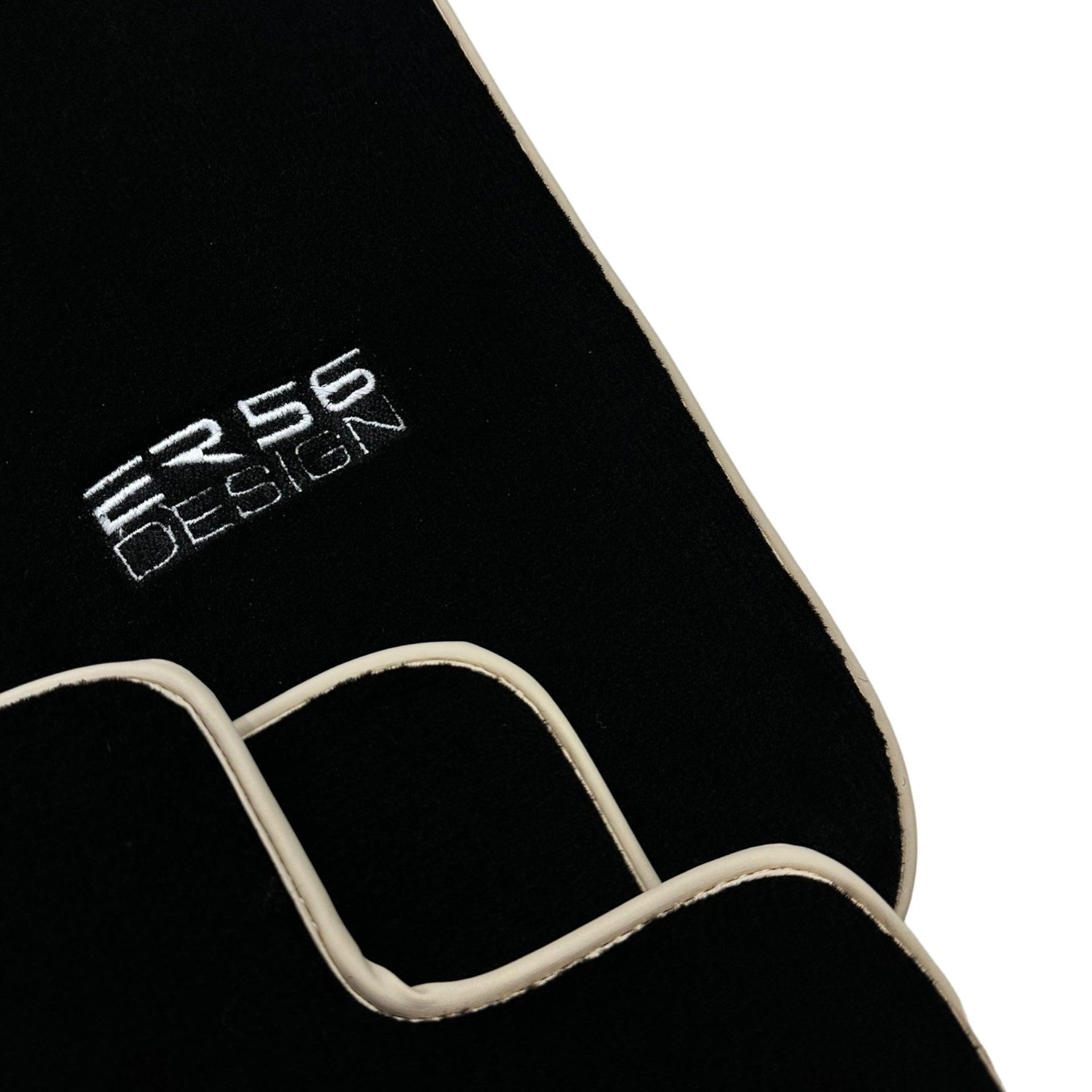 Black Floor Mats For Toyota RAV4 (2013-2018) ER56 Design - AutoWin