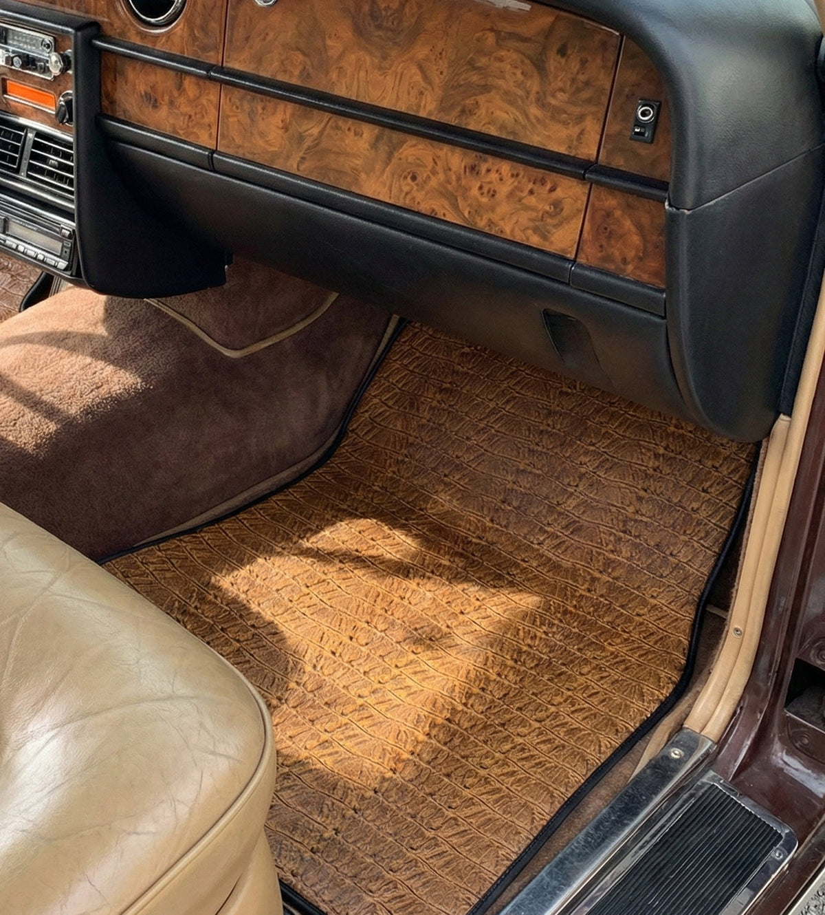 Crocodile Embossed Leather Car Floor Mats for Rolls-Royce Shadow (1965-1977)