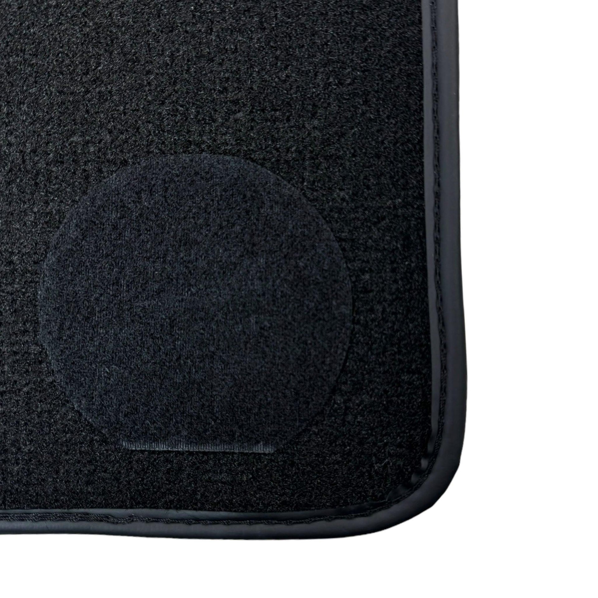 Black Floor Mats For BMW X5 Series G05 | Black Trim - AutoWin