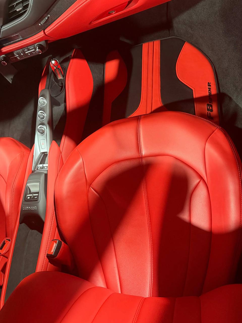 Ferrari F8 Spider Floor Mats