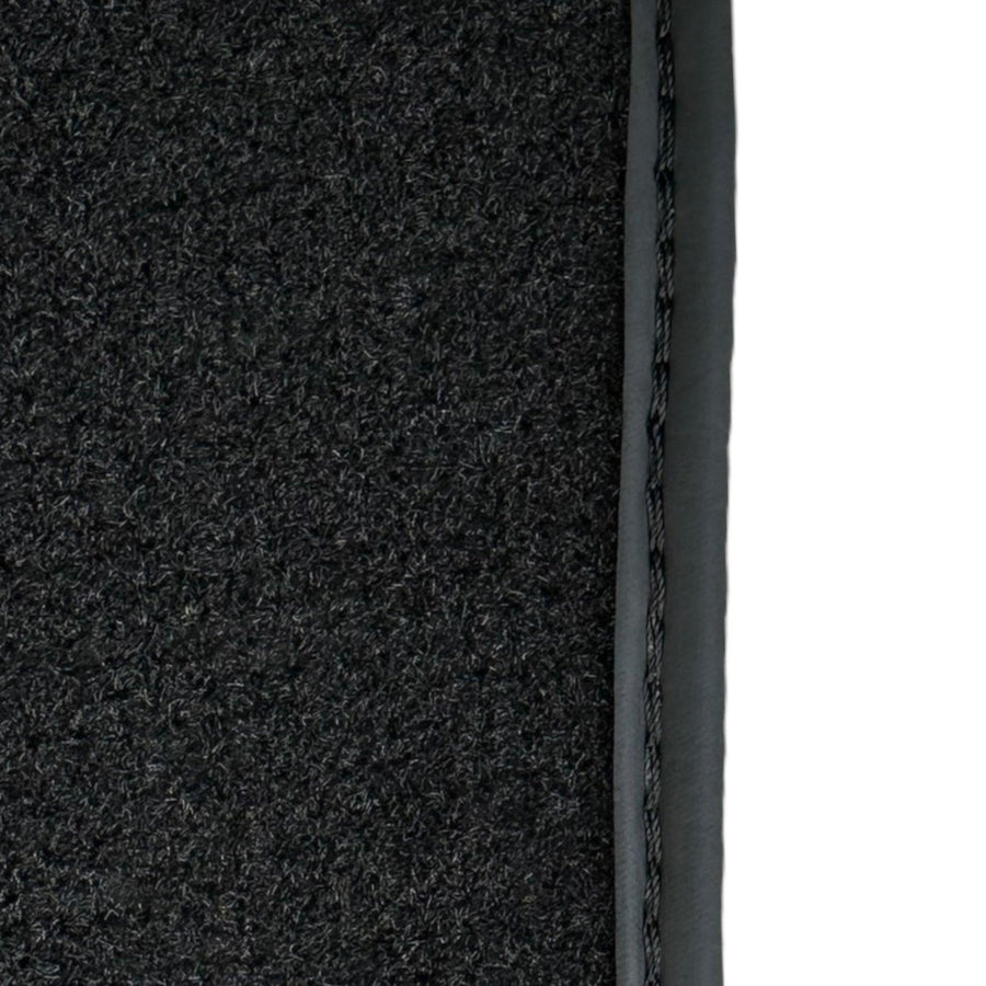 Black Floor Mats for Audi RS6 (2019-2023) | Red Edition - AutoWin
