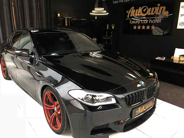 سجادات أرضية فاخرة لسيارتك BMW M5 F10 (2011-2016)