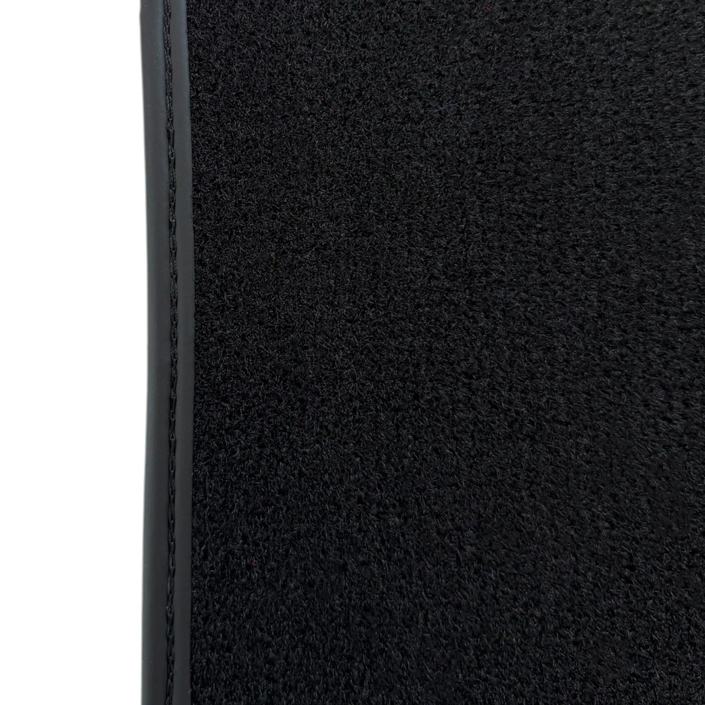 Black Floor Mats for BMW 1 Series F70 | Green Leather Borders