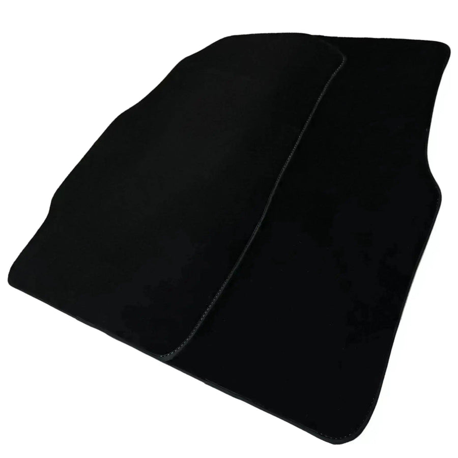 Black Floor Mats for Toyota Yaris 4 (2020-2023) - AutoWin