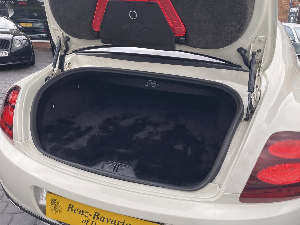 Interior look of floor mats for Bentley Continental GT (2003–2011)