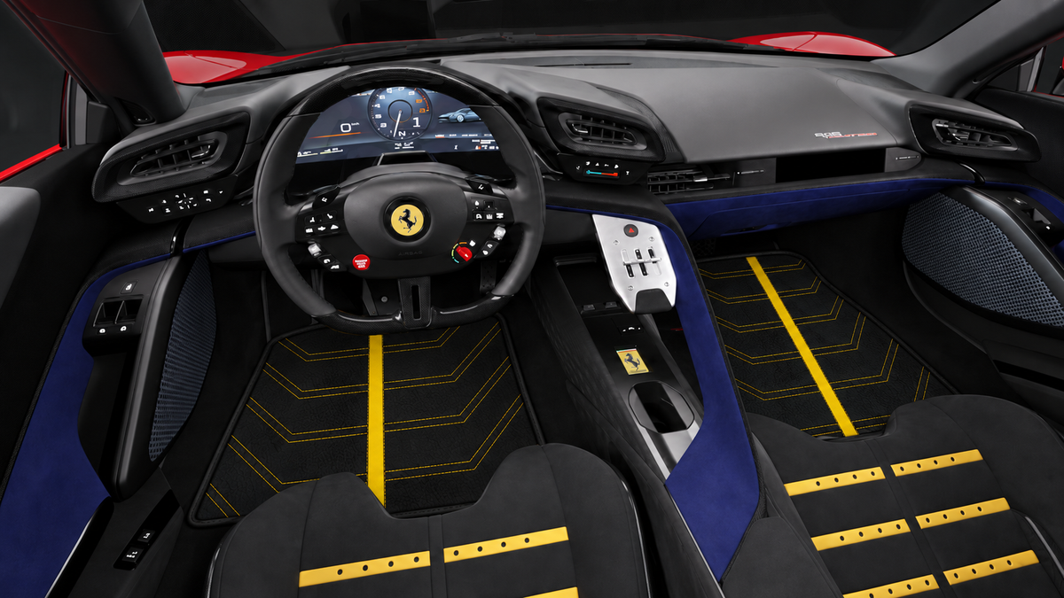 Interior look of floor mats for سجاد سيارات جلد أسود لفيراري 849 تيستاروسا (2026-2027)