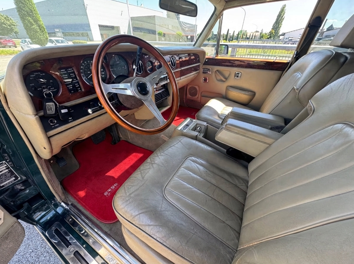 حصائر سيارات لسيارة رولز رويس ويتث 2013–2023 تصميم أحمر Er56