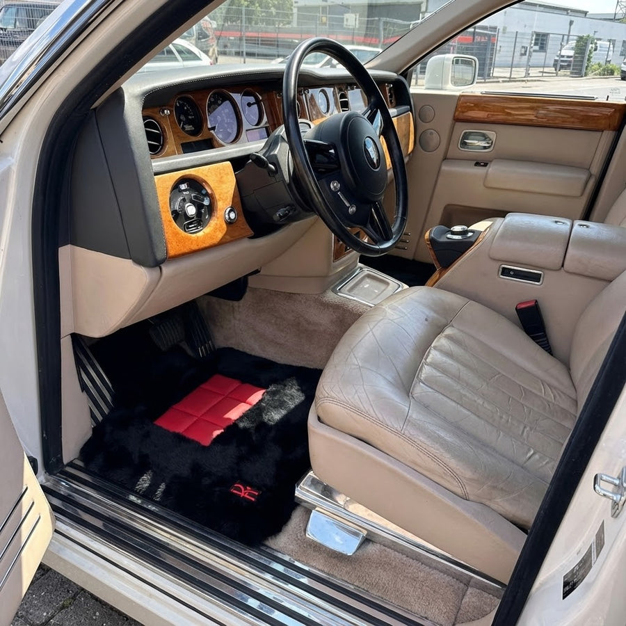 Black Sheepskin Floor Mats for Rolls Royce Phantom VIII (2017-2024) with Red Leather