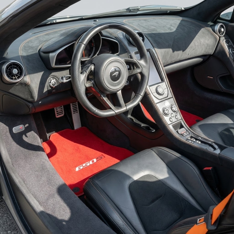 سجاد سيارات أحمر لمكلاين 650S مفصل