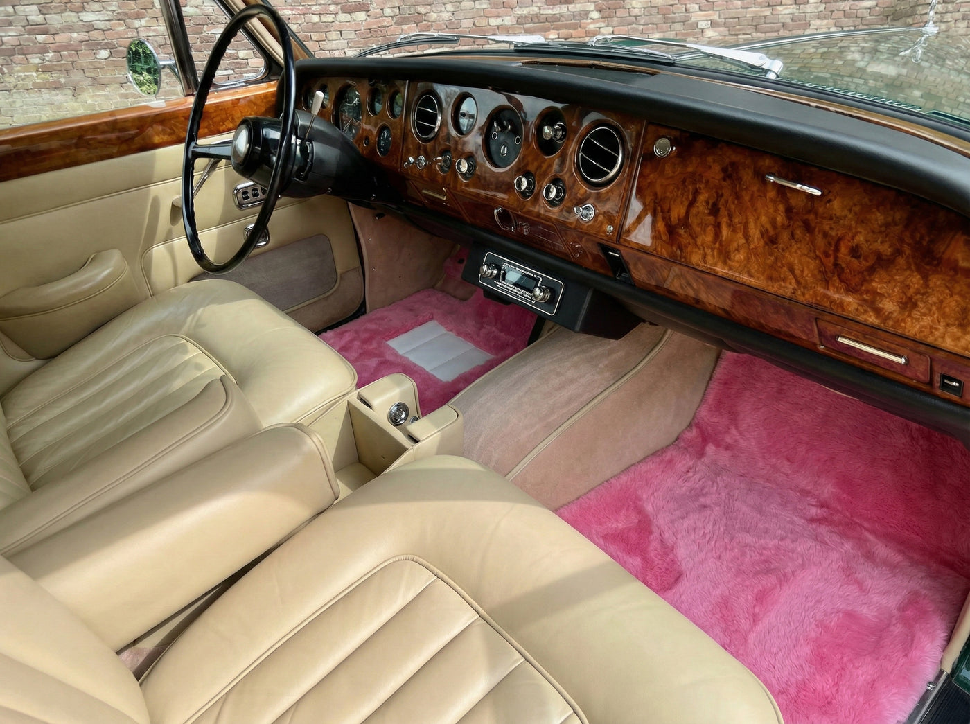Pink Sheepskin Floor Mats For Rolls Royce Shadow 1965-1977 Er56 Design Brand