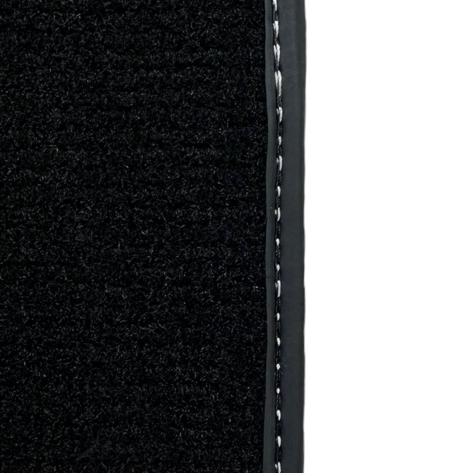 Black Floor Mats For Honda CR-V (1997-2001) - AutoWin