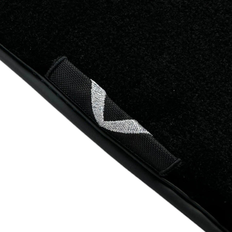 Black Floor Mats for Infiniti FX (2002-2008) - AutoWin