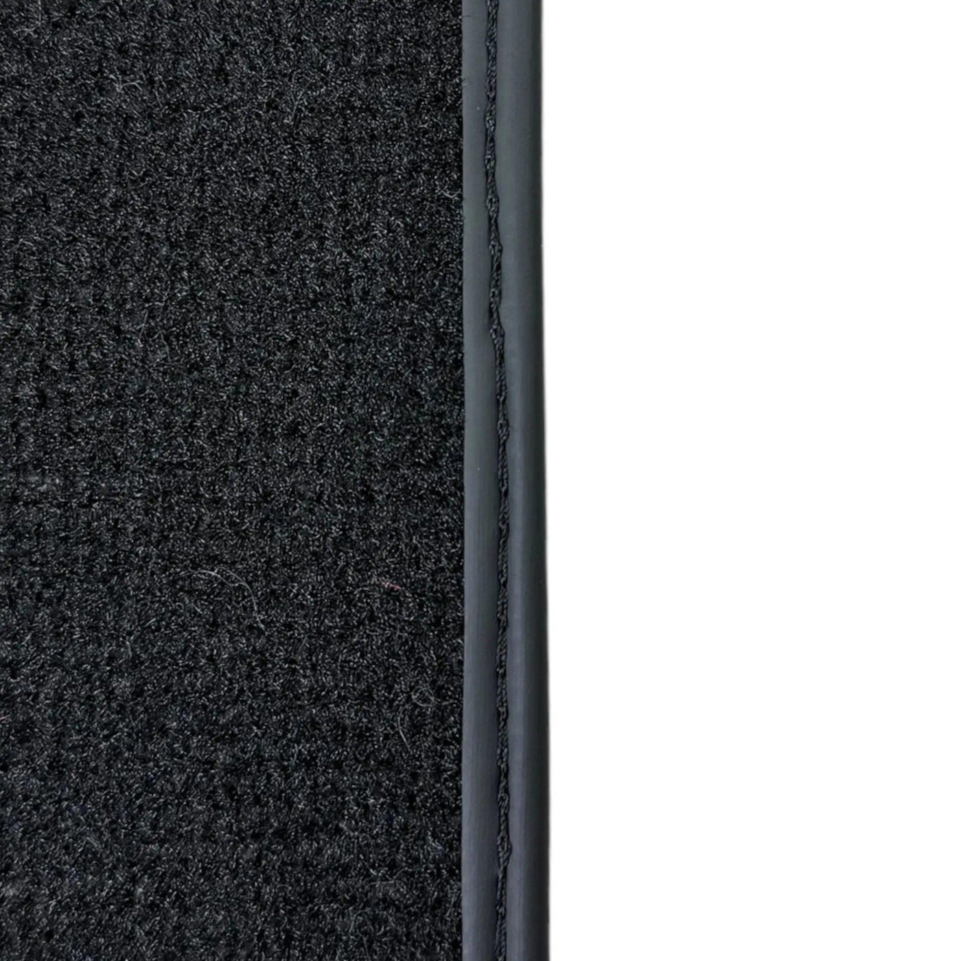 Black Floor Mats for Jeep Cherokee KJ (2002-2007) - AutoWin