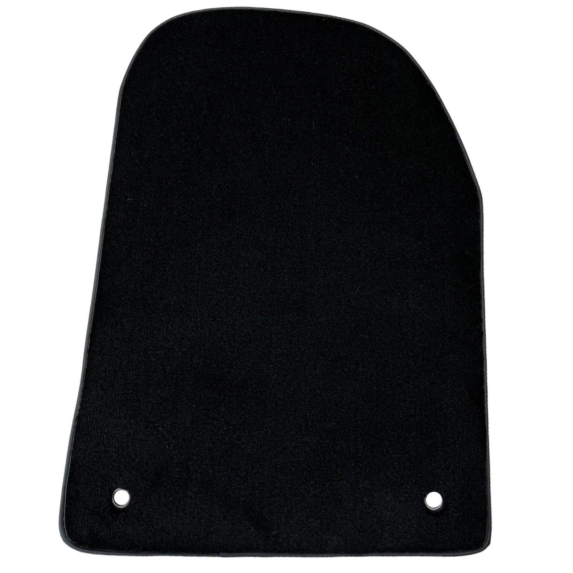 Black Floor Mats for Jeep Cherokee KJ (2002-2007) - AutoWin