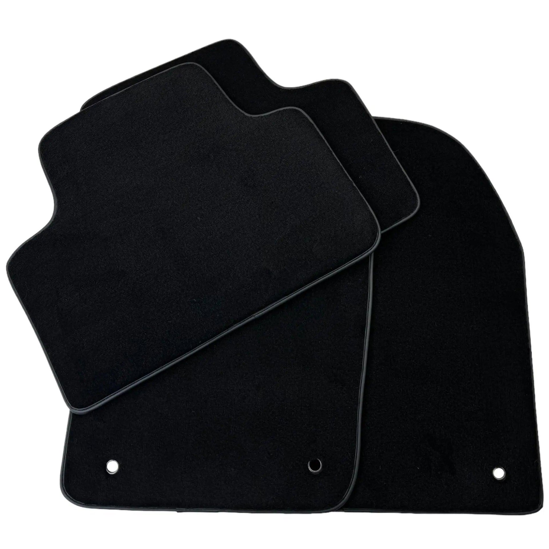 Black Floor Mats for Jeep Cherokee KK (2008-2013) - AutoWin