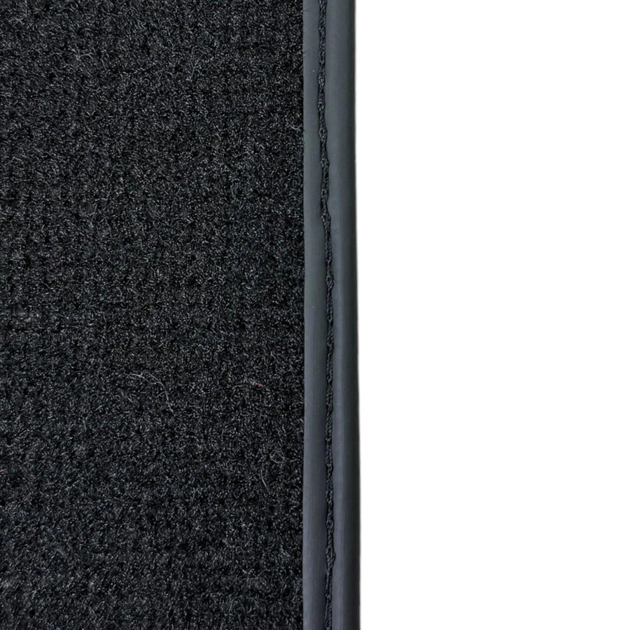 Black Floor Mats for Jeep Cherokee KL (2014-2024) - AutoWin