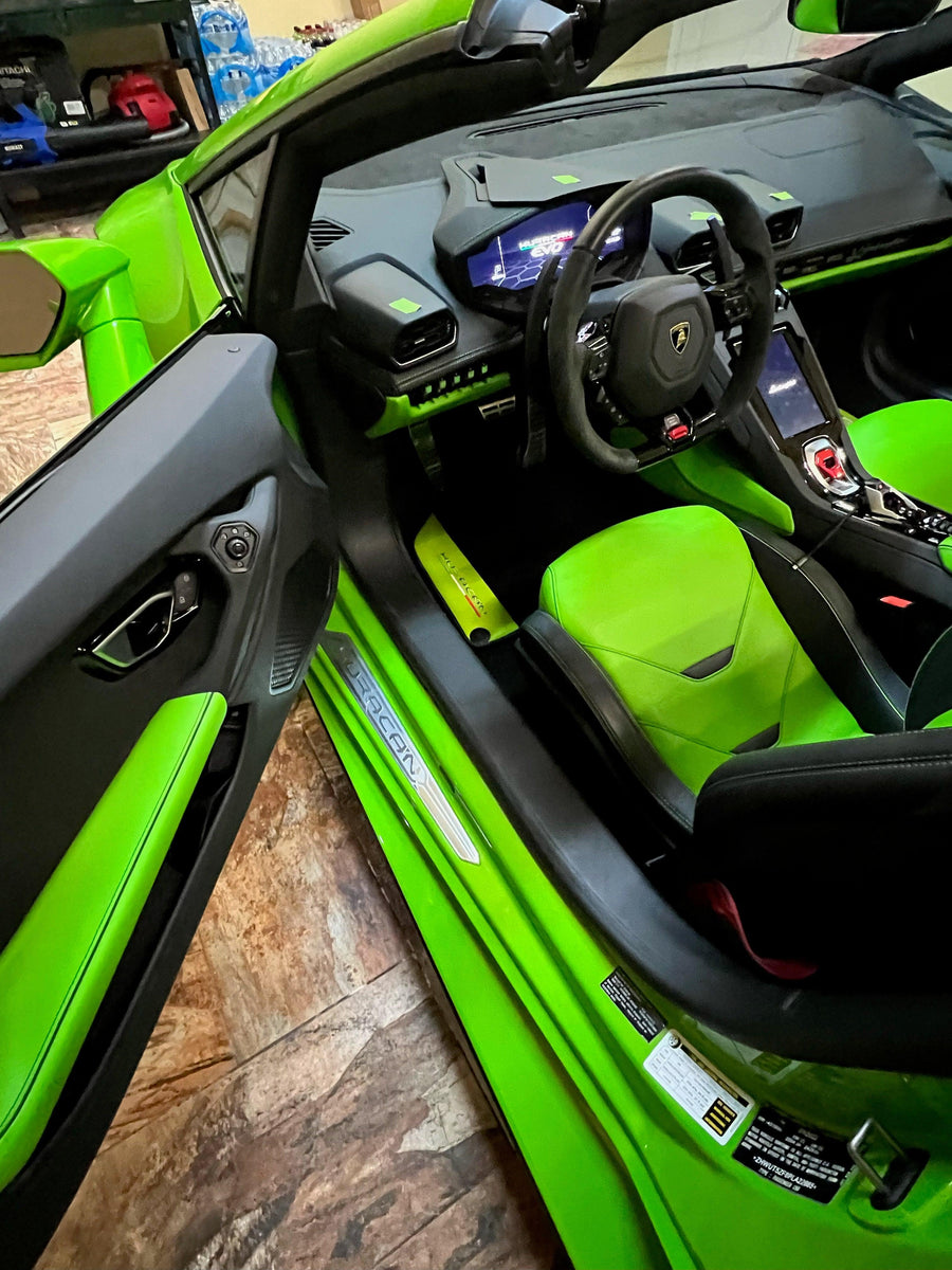 Black Floor Mats for Lamborghini Huracan 2014-2023 With Green Leather - AutoWin