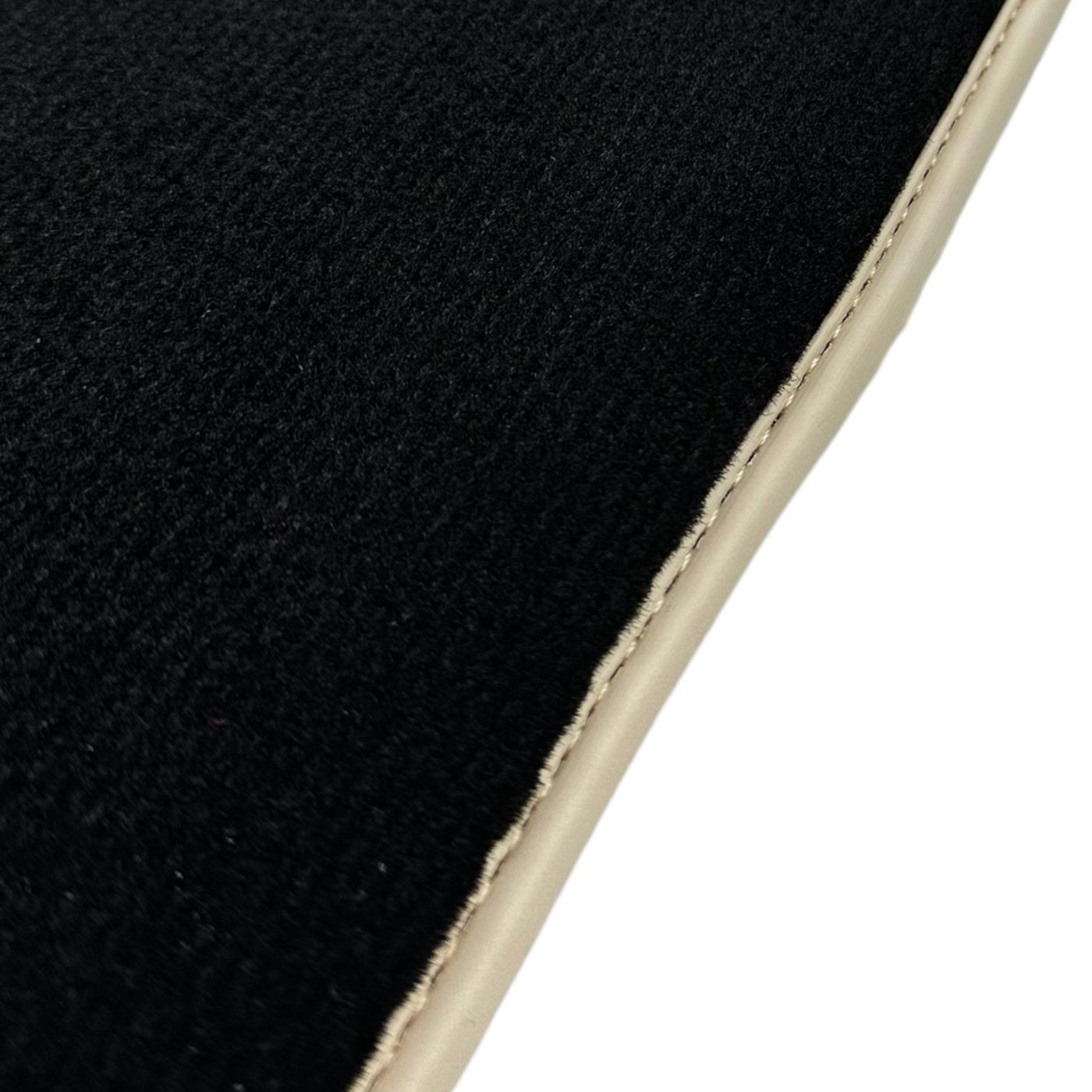 Black Floor Mats For Mercedes-Benz C Class W202 (1993-2000) ER56 Design - AutoWin