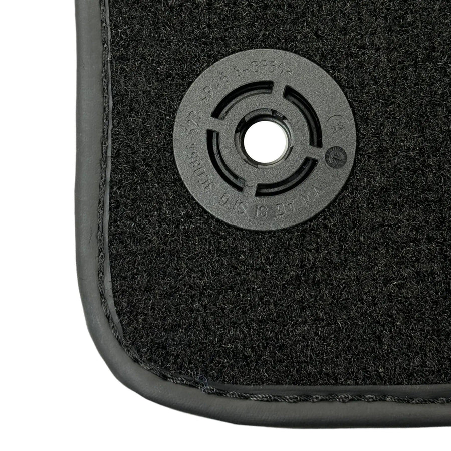 Black Floor Mats for Porsche Macan GTS (2014-2023) - AutoWin