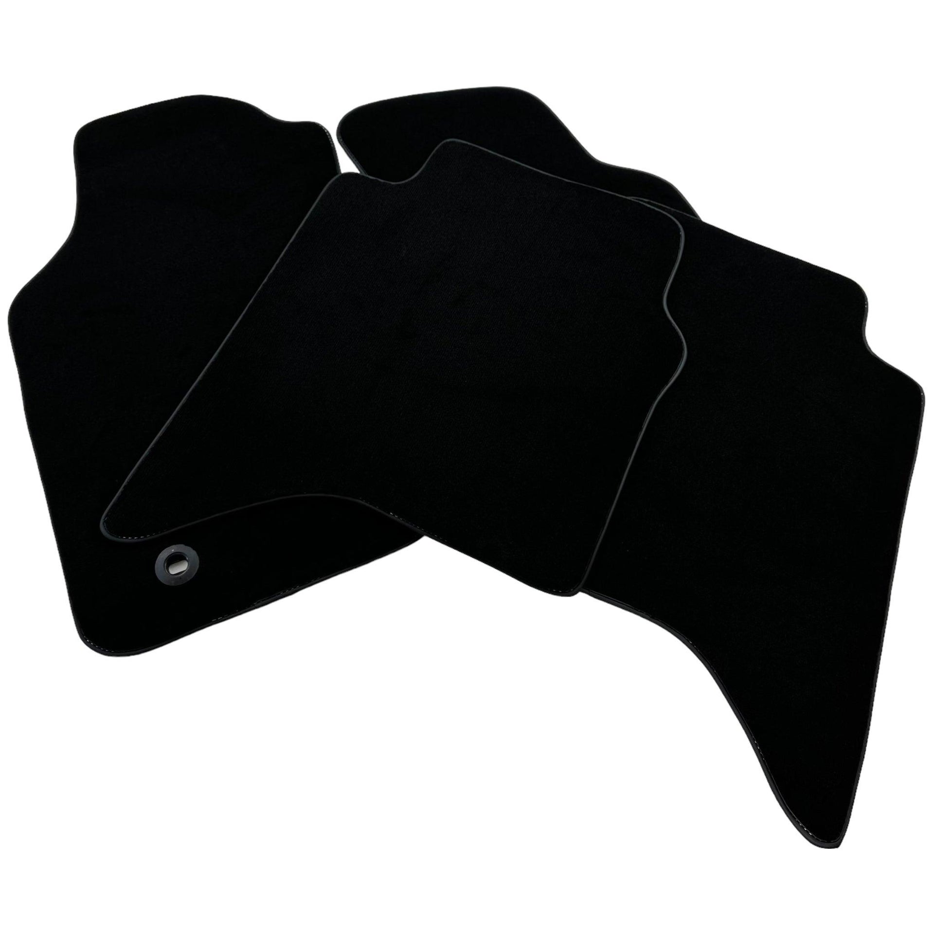 Black Floor Mats For Toyota Hilux (2005-2015) - AutoWin