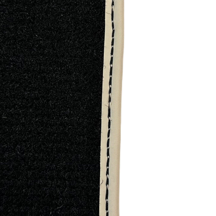 Black Floor Mats For Toyota RAV4 (2000-2003) - AutoWin