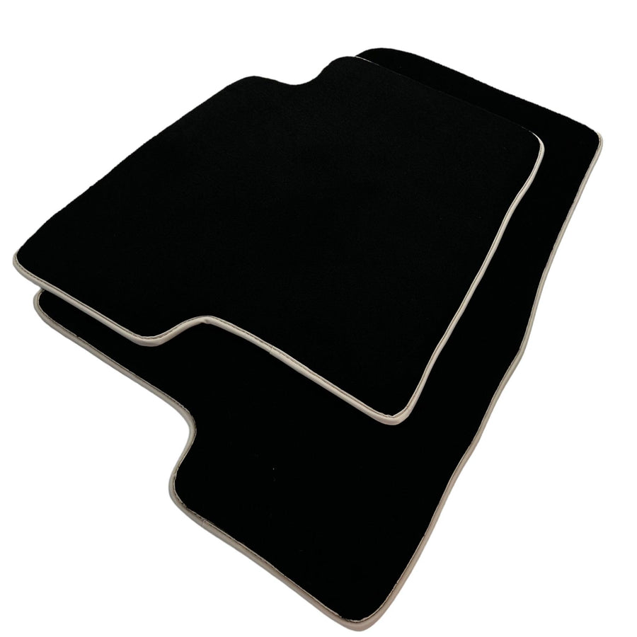 Black Floor Mats For Mitsubishi Pajero III (2000-2004) - AutoWin
