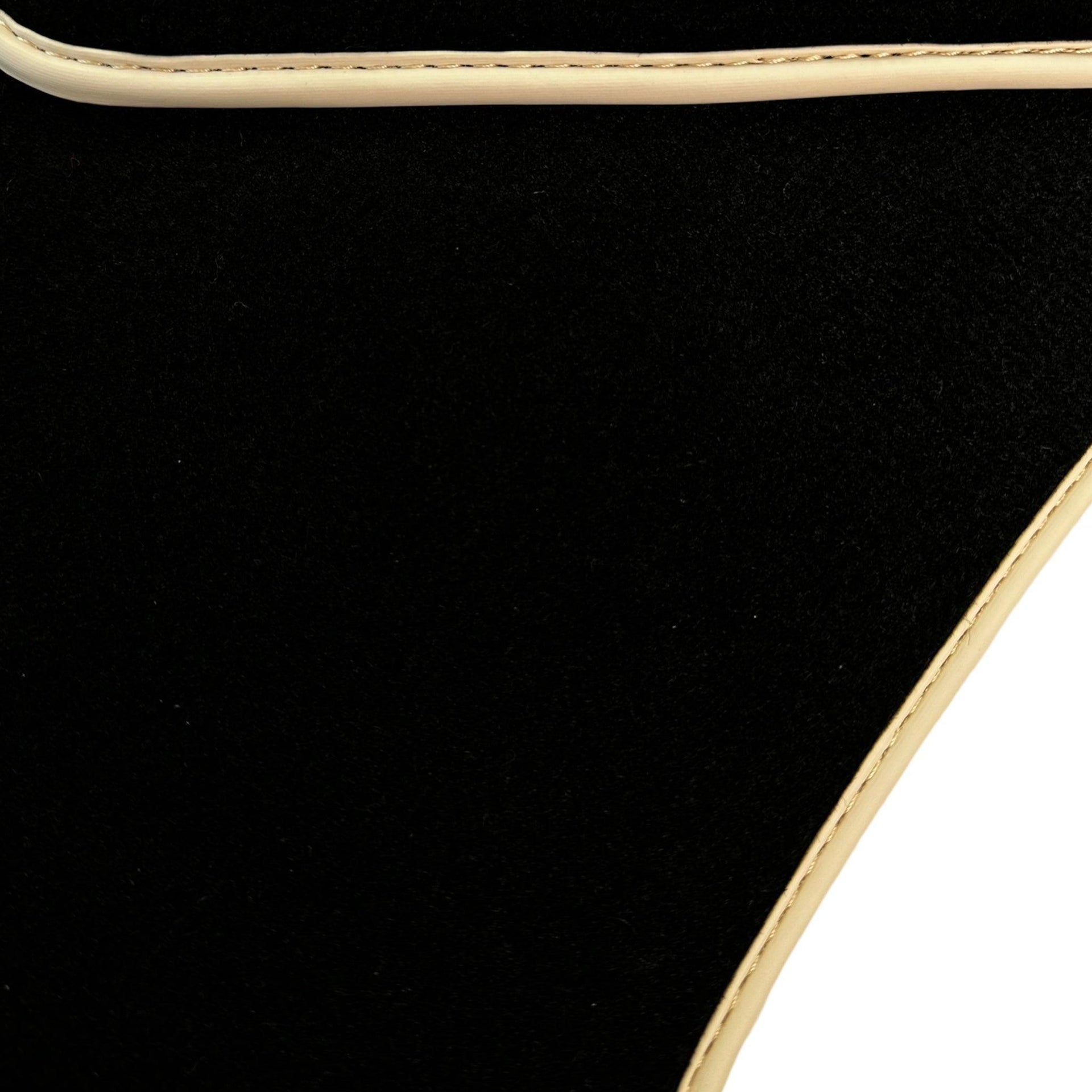 Black Floor Mats For Toyota Land Cruiser 80 (1985-1997) - AutoWin