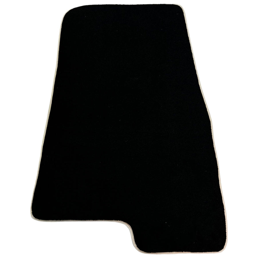 Black Floor Mats For Mitsubishi Pajero III (2000-2004) - AutoWin