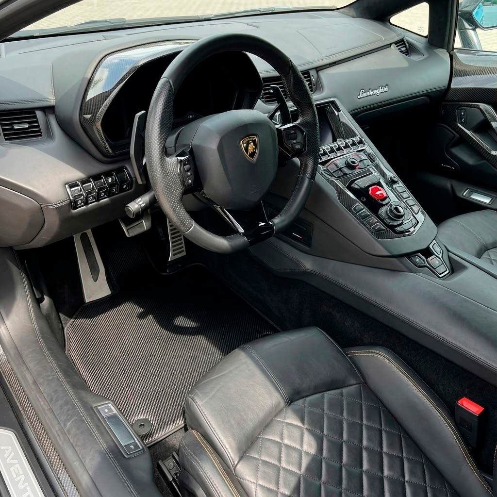 Interior look of floor mats for Lamborghini Aventador