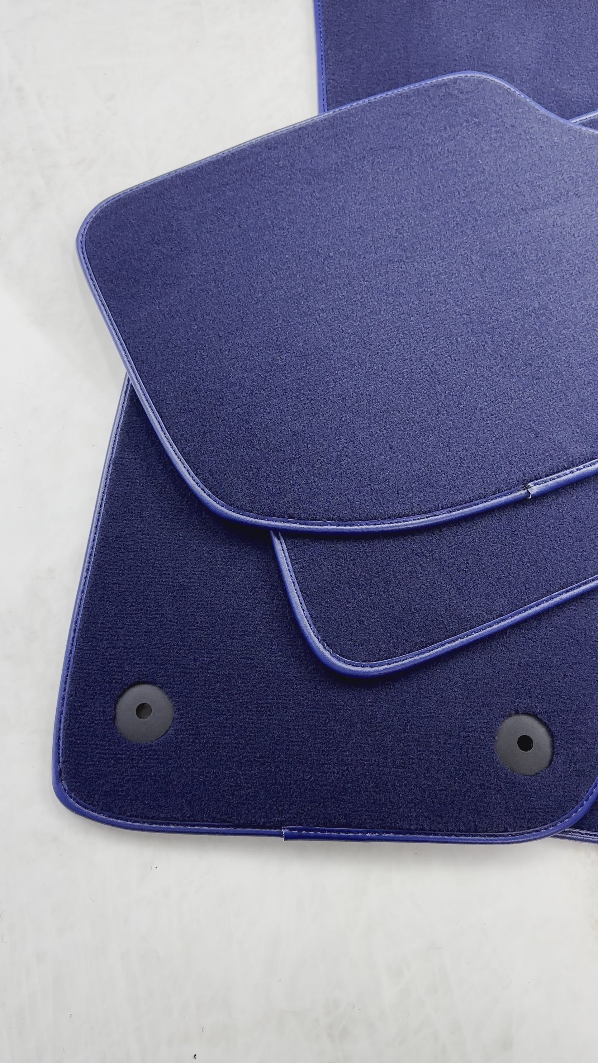 سادات سيارات باللون الأزرق الداكن لبينتلي كونتيننتال GT (2018-2023) - AutoWin