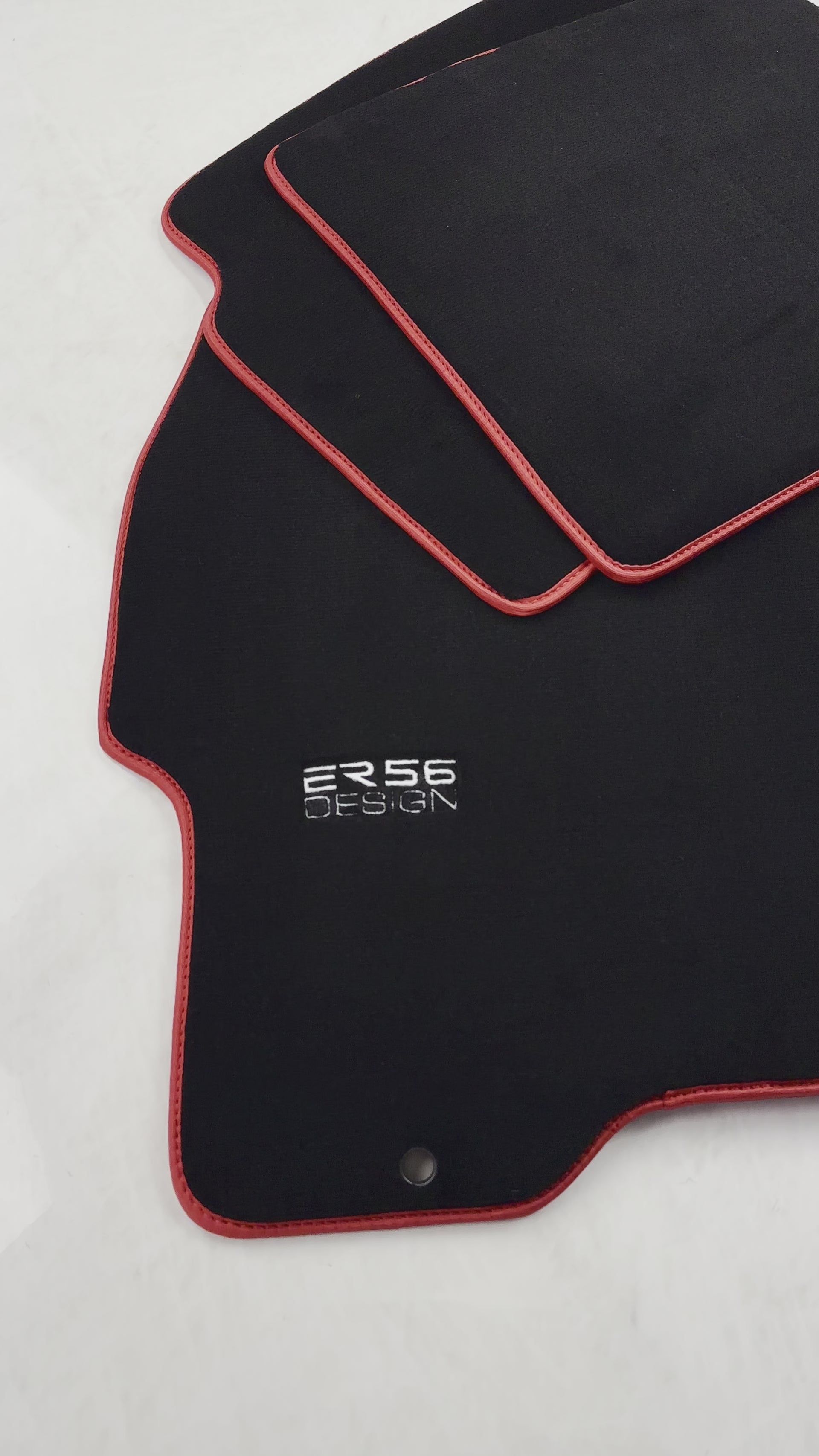 حصير سيارات أسود لهوندا سيفيك VI (1995-2000) تصميم ER56 مع حواف حمراء - ER56 Design