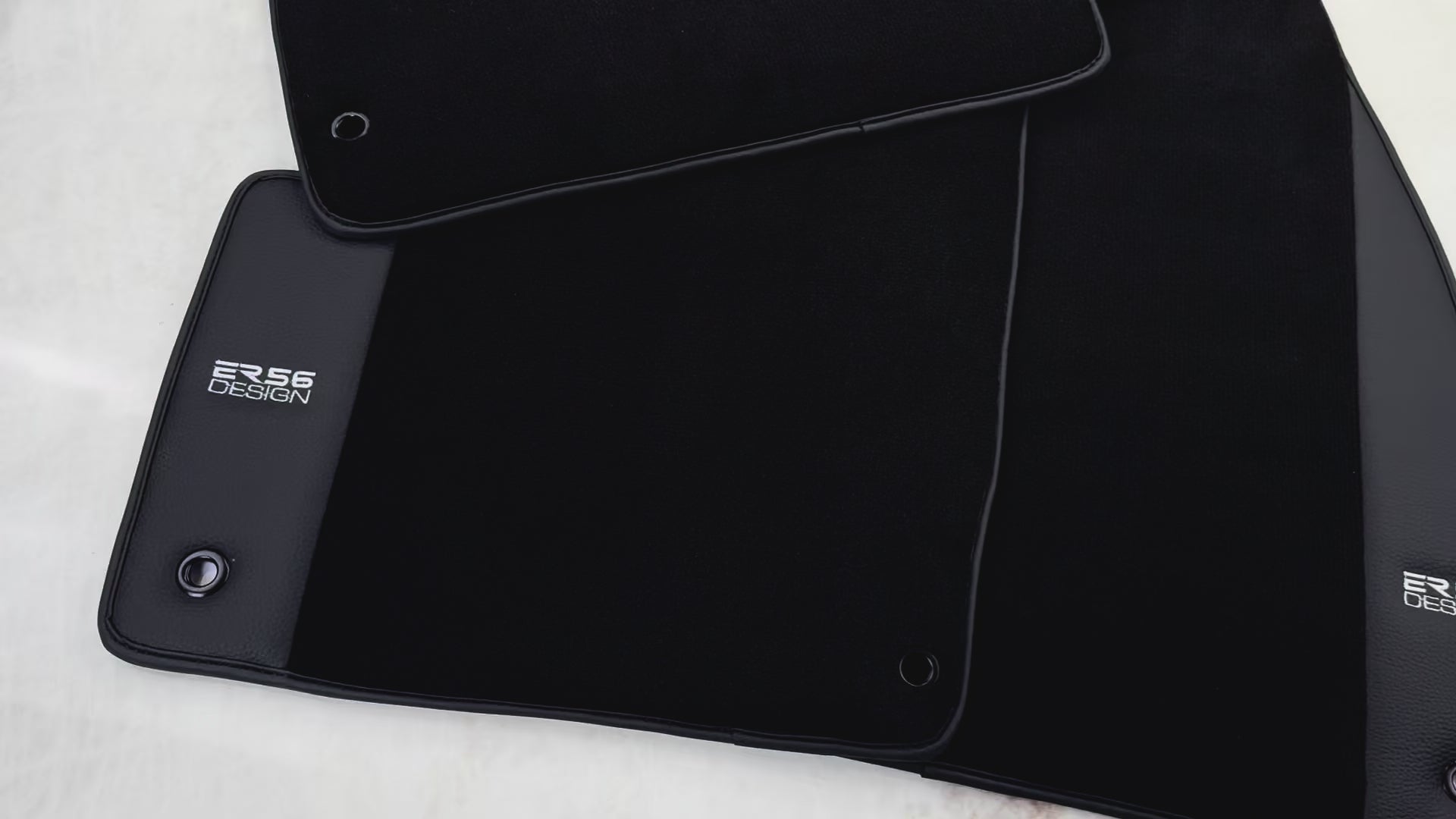 بساط سيارة أسود بتصميم ER56 لسيارة رينج روفر إيفوك (2011-2015) 3/5 أبواب مع جلد - ER56 Design