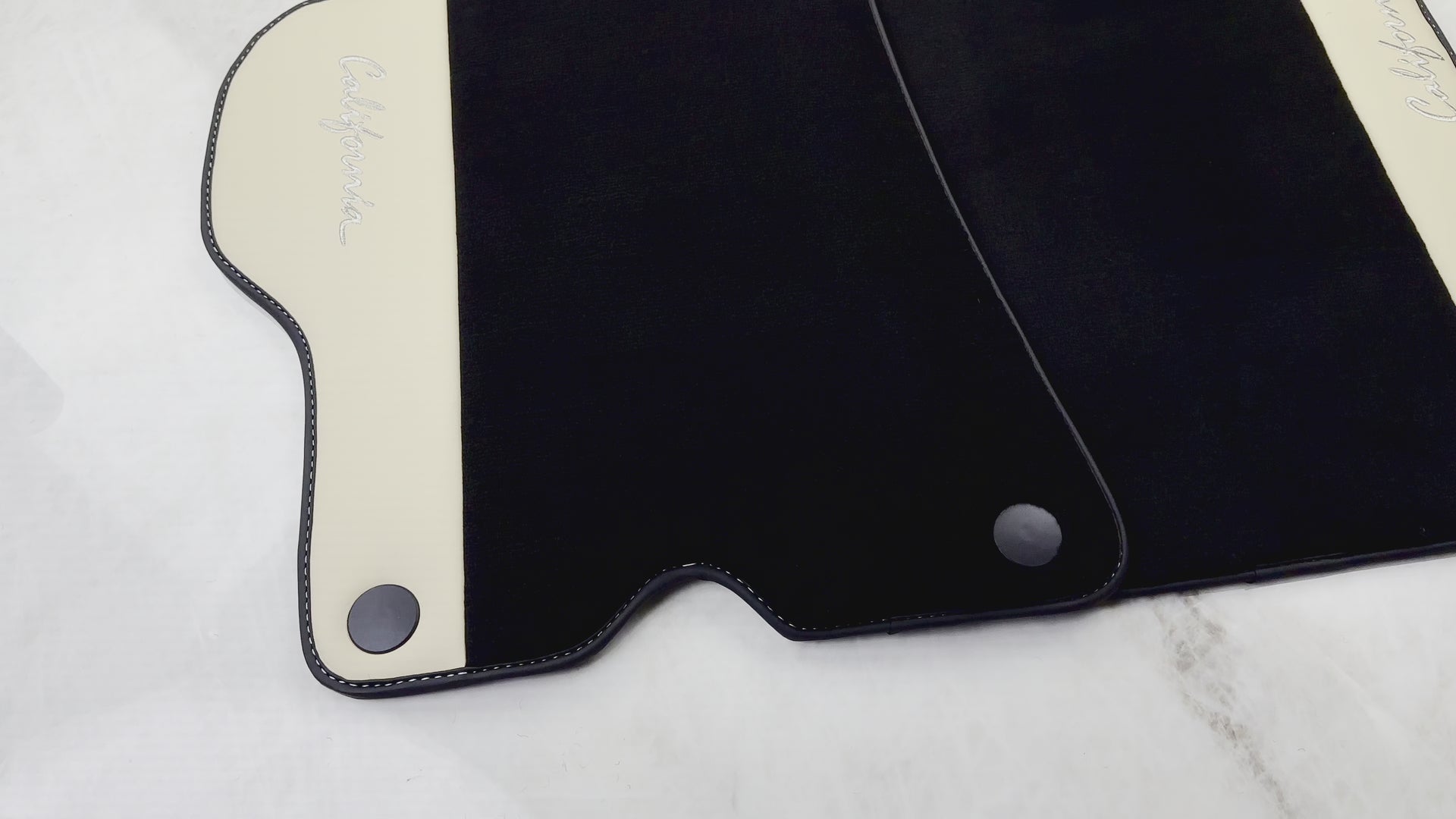 حصائر سيارات سوداء لفيراري كاليفورنيا (2008-2014) مع جلد نابا كريما - AutoWin