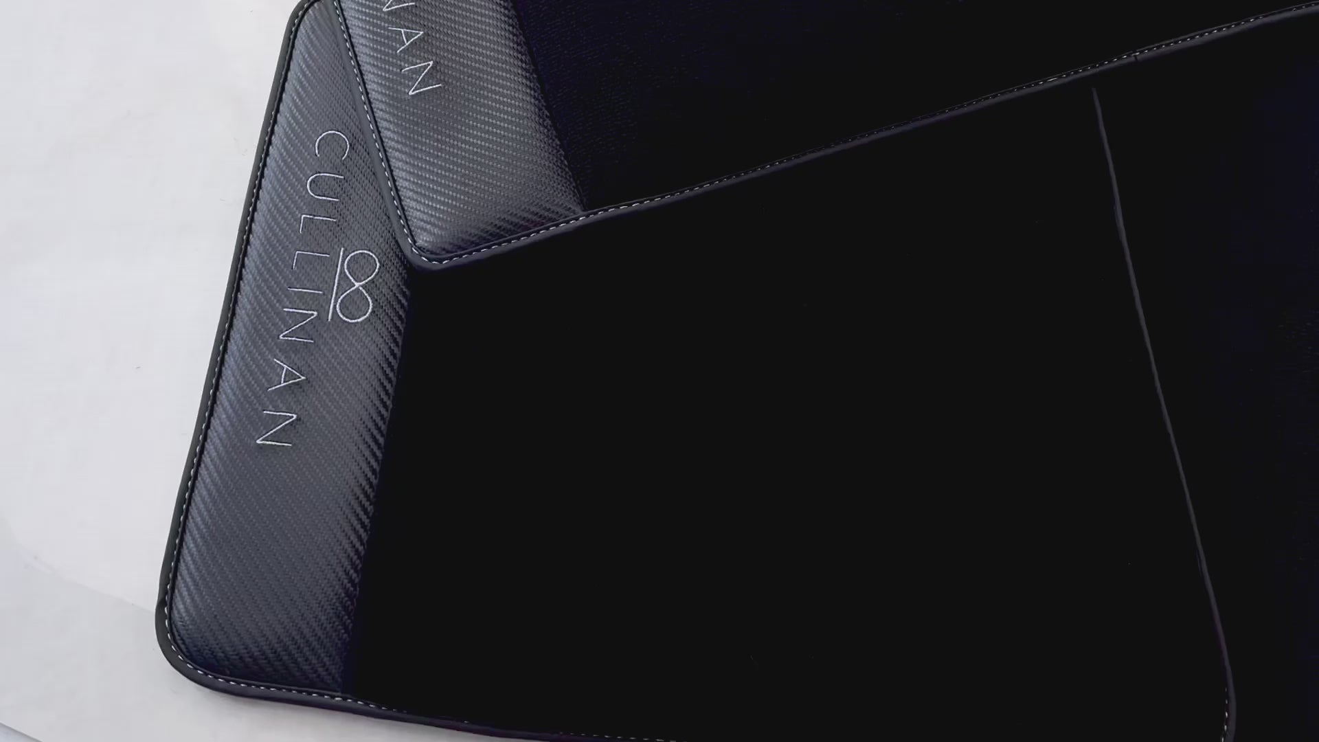 حصائر سيارات سوداء لرولز رويس كولينان مع جلد ألياف الكربون - AutoWin