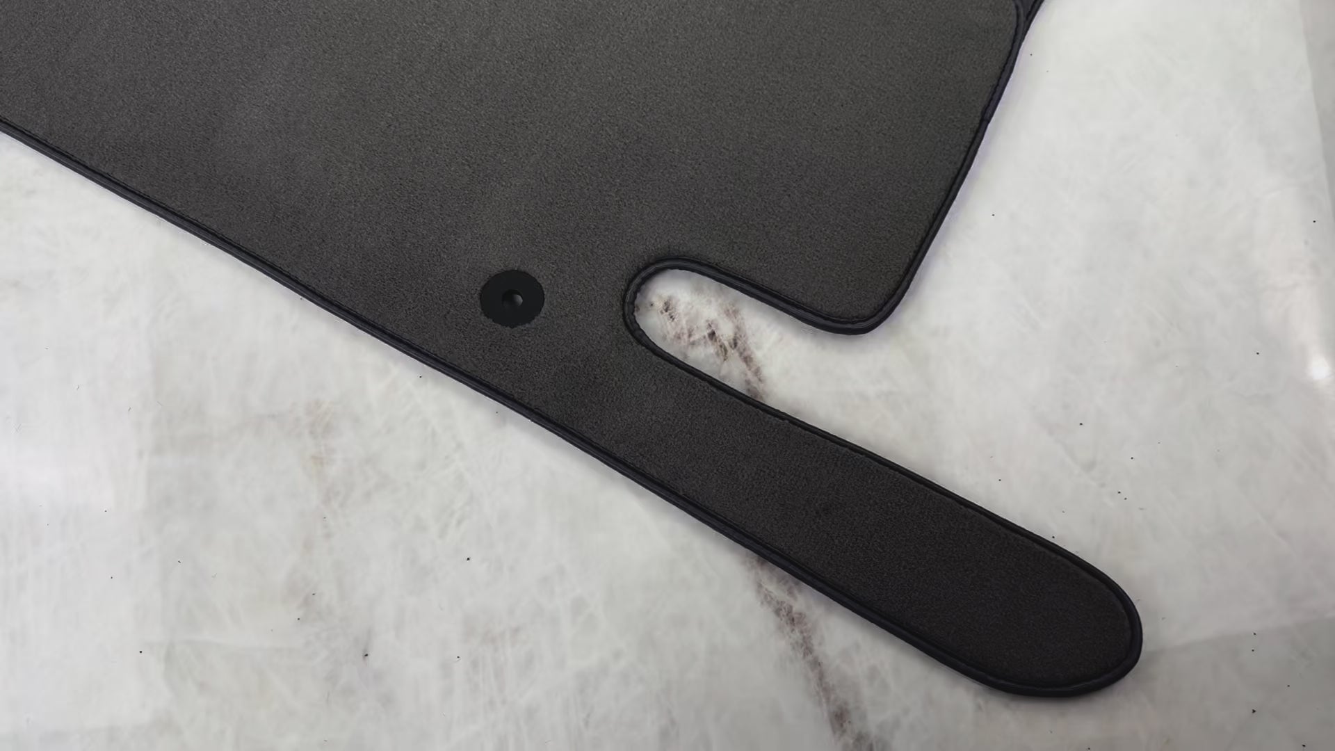 حصائر سيارات رمادية لفورد شيفروليه كورفيت C5 (1997-2004) - AutoWin