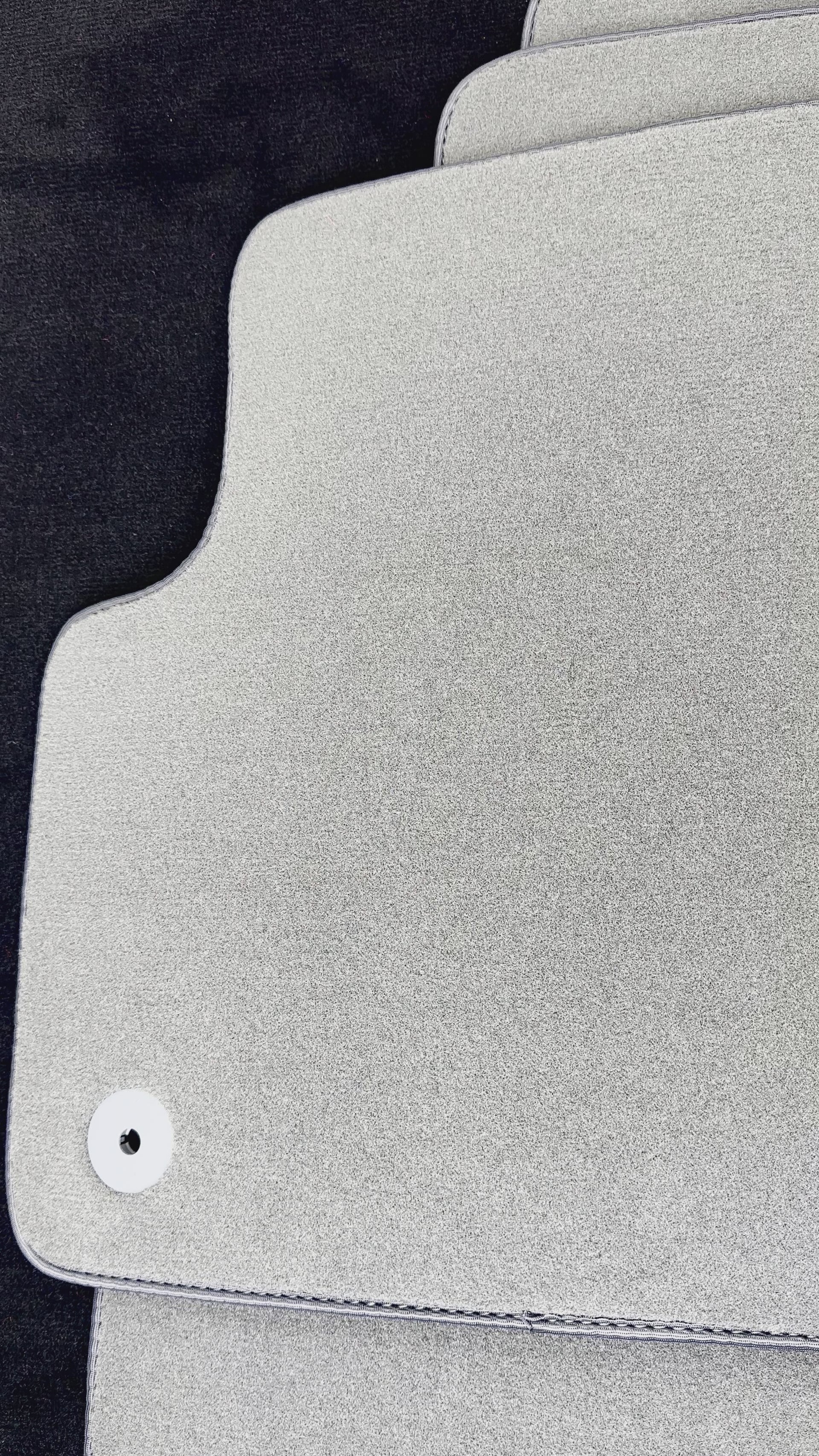 سجاد سيارة رمادي لبنتلي بنتايجا (2015-2023) - AutoWin