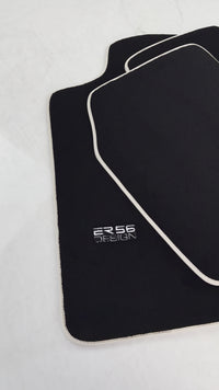 بساط سيارة أسود لتويوتا هيلوكس (1998-2005) تصميم ER56