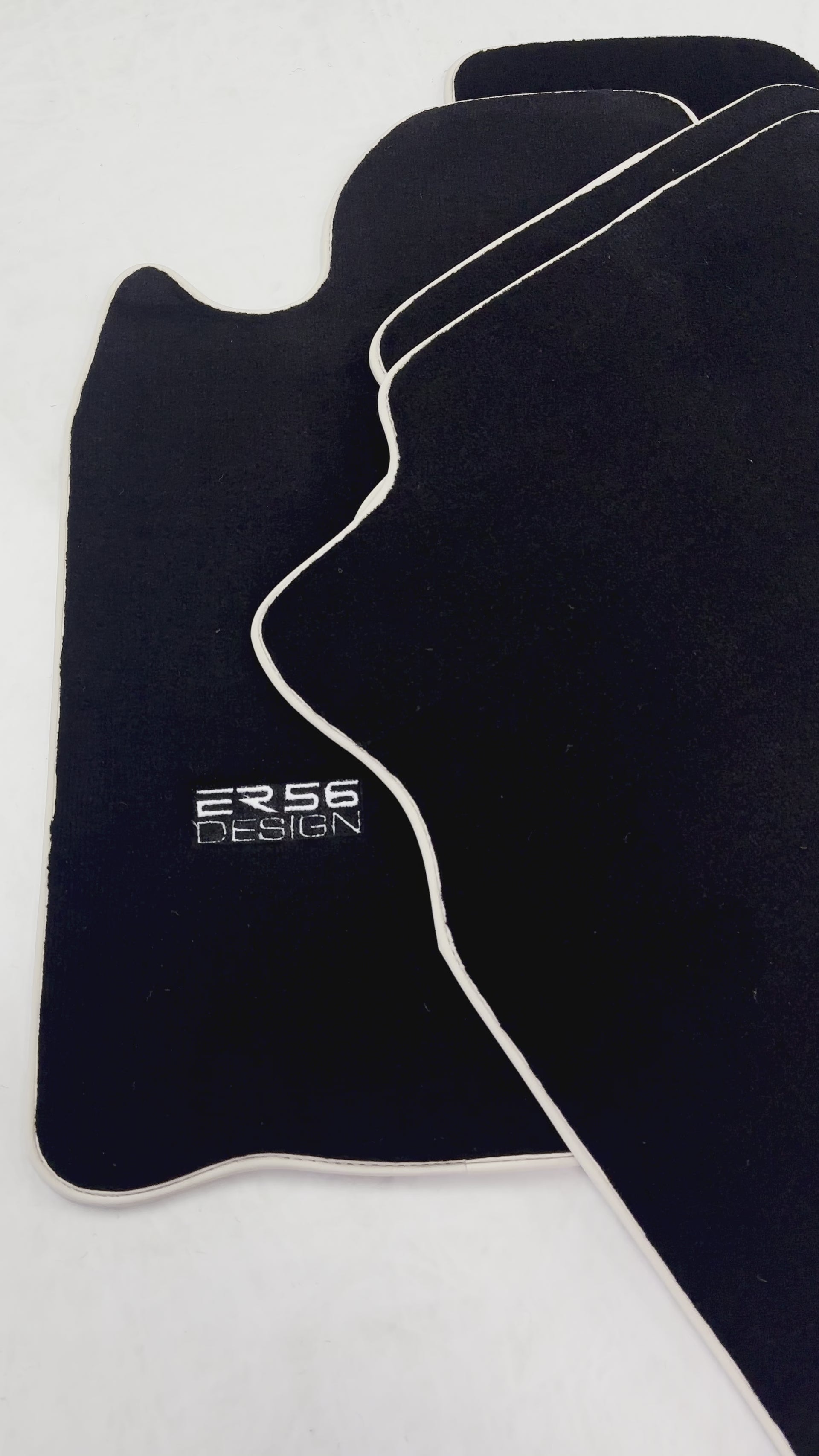 حصائر سيارات سوداء لميتسوبيشي باجيرو سبورت (1996-2006) تصميم ER56 - ER56 Design