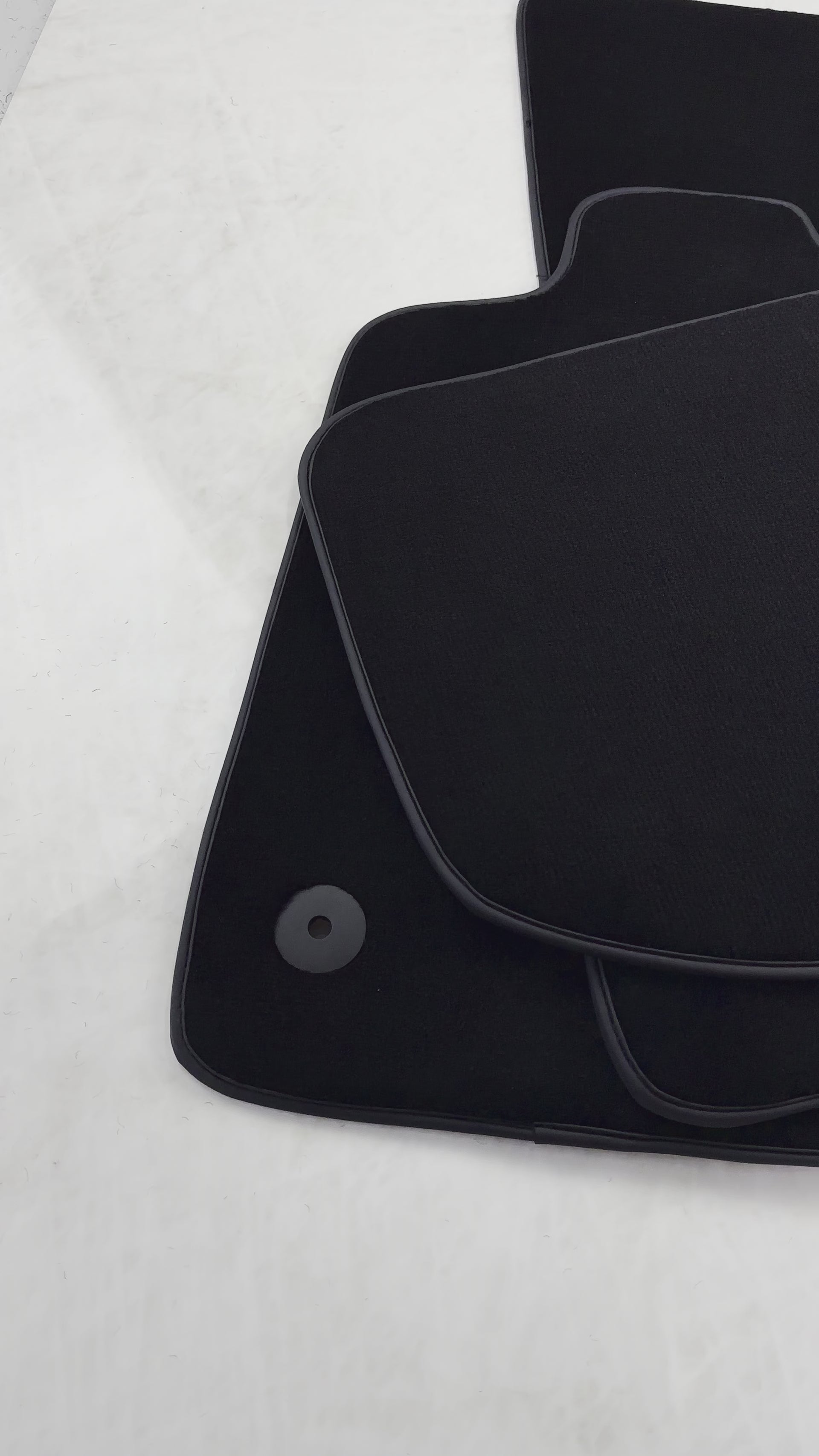 سجاد سيارات أسود لسيارة بنتلي كونتيننتال جي تي (2018–2023) - AutoWin