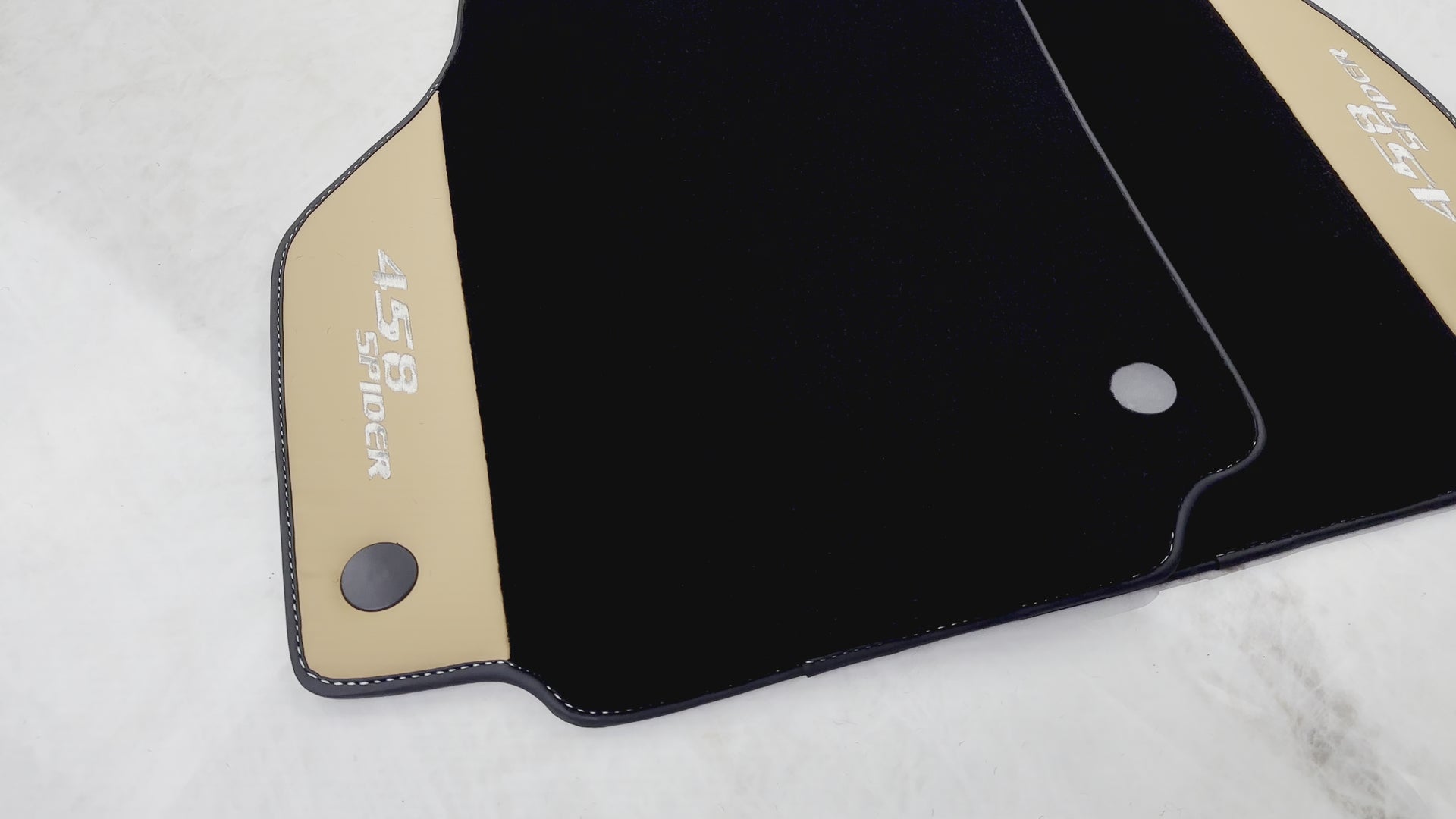 حافظات سيارات لفيراري 458 سبايدر (2012-2015) جلد نابا التقليدي البيج - AutoWin