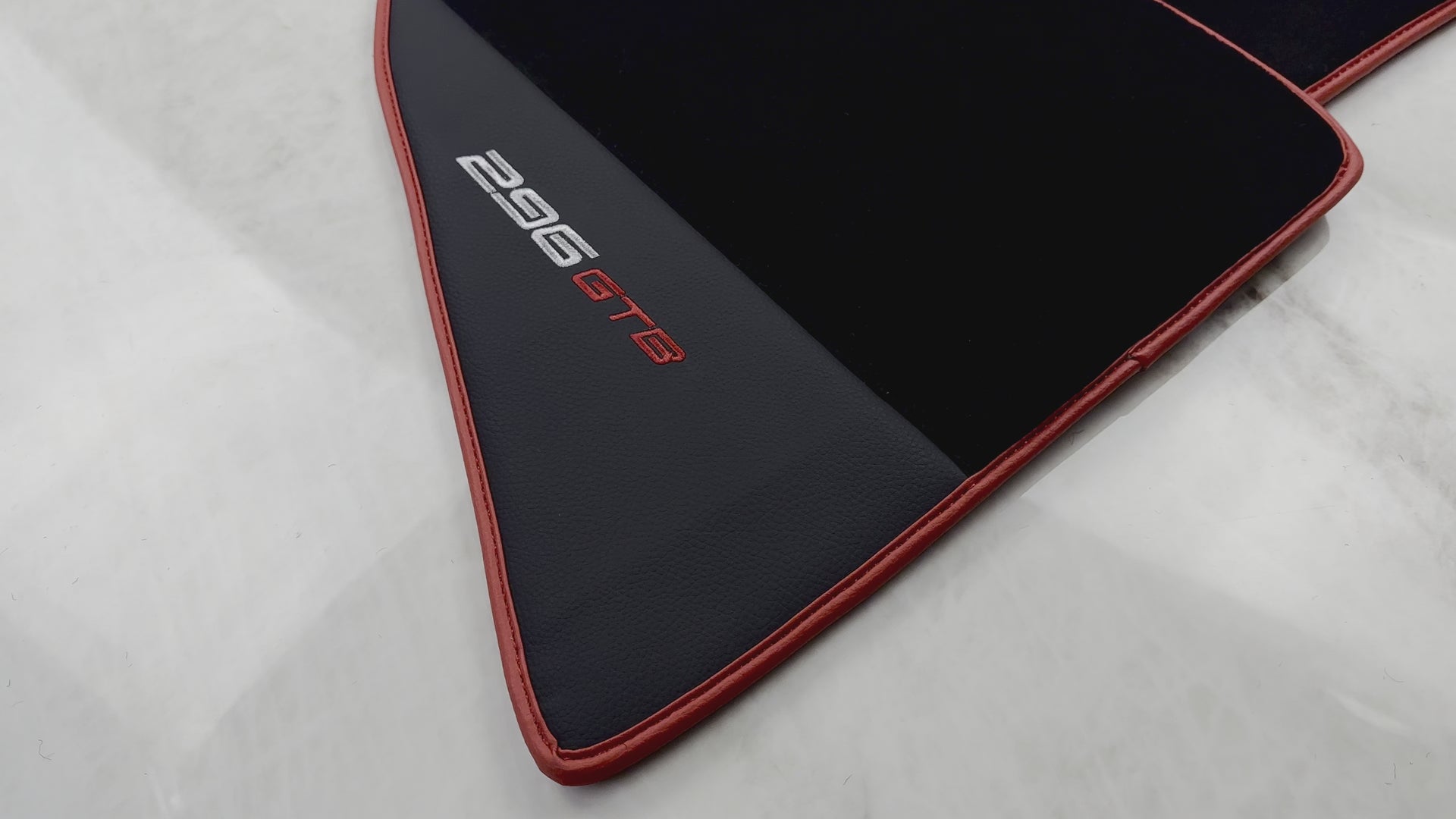 سجاد سيارات أسود لفيراري 296 GTB (2022-2025) مع جلد وحواف حمراء - AutoWin