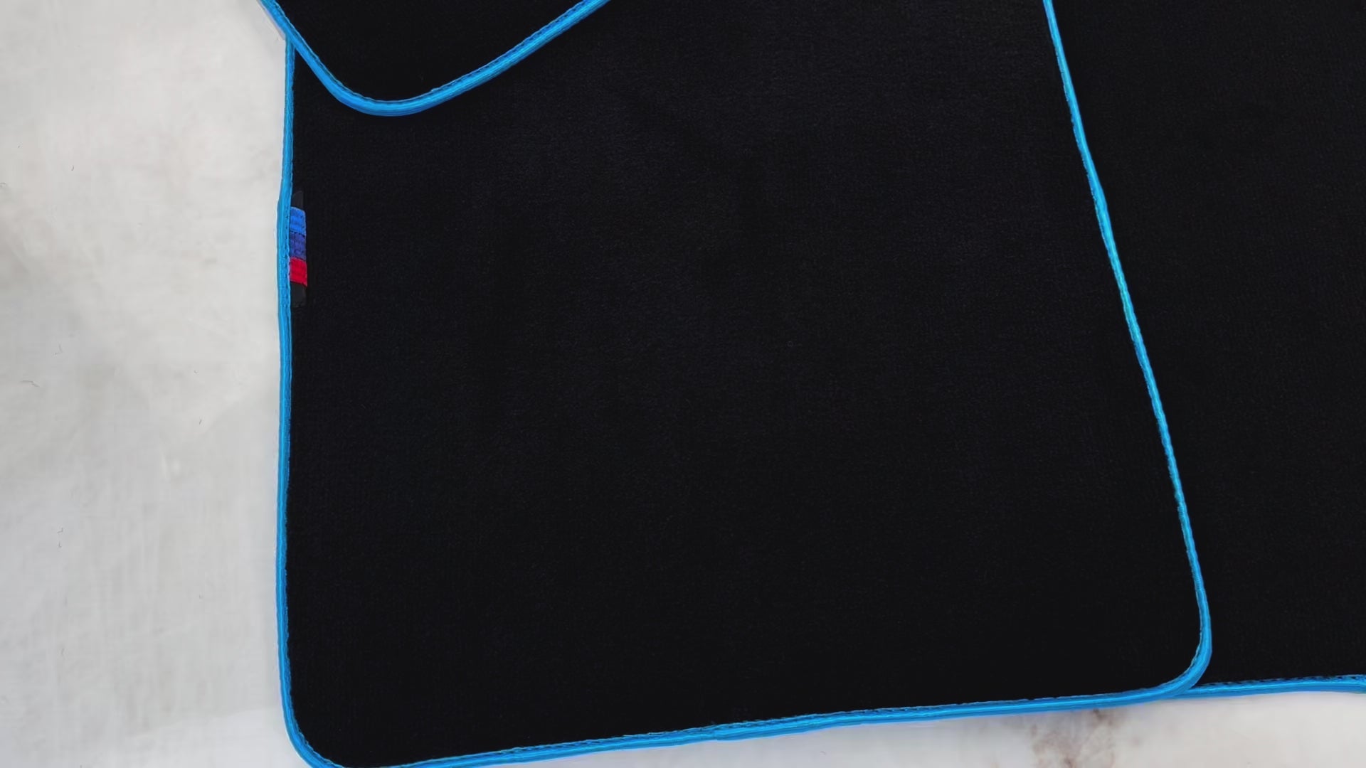 Black Floor Mats For BMW 5 Series G30 | Sky Blue Trim - AutoWin